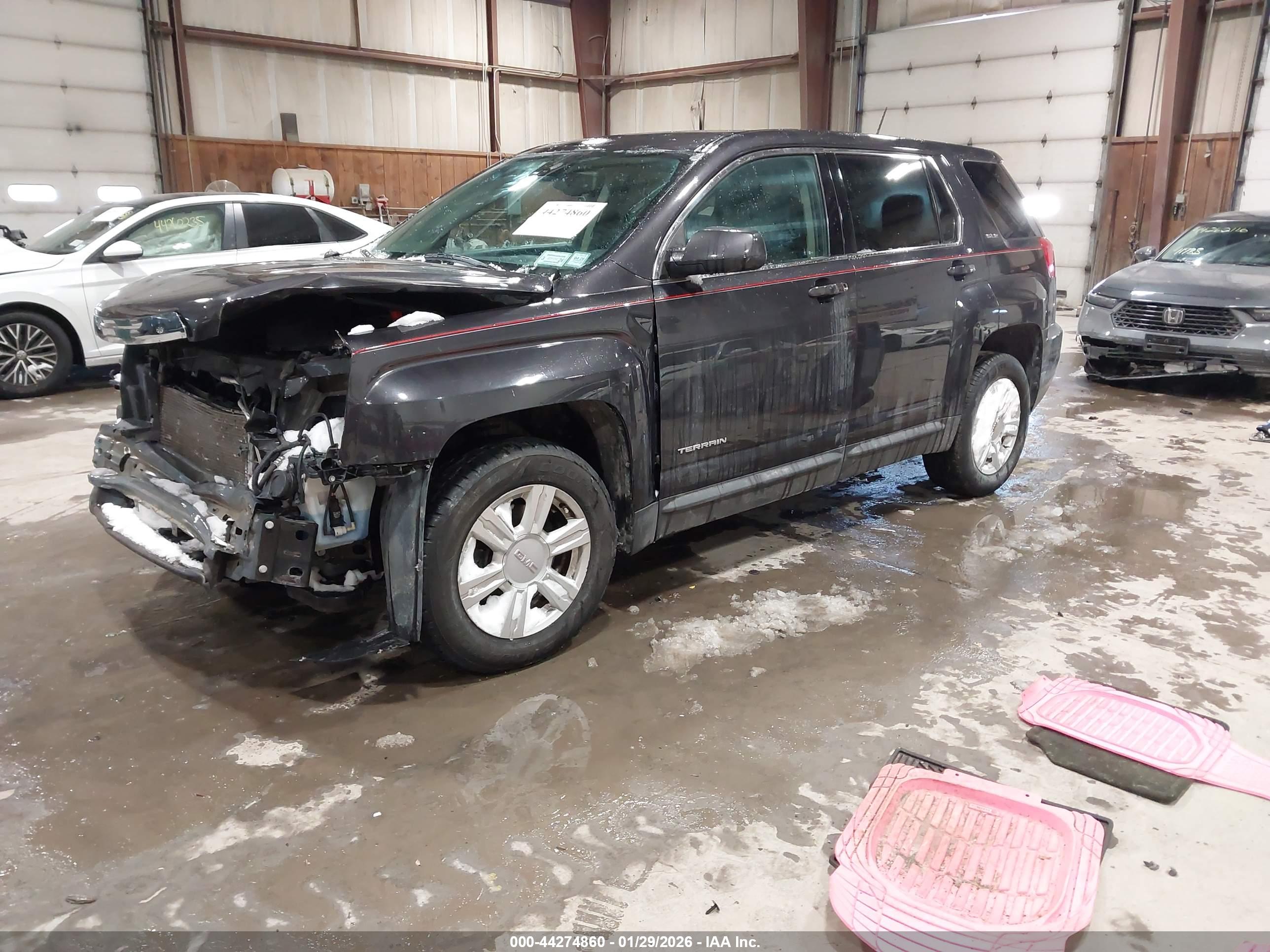 GMC TERRAIN image 2