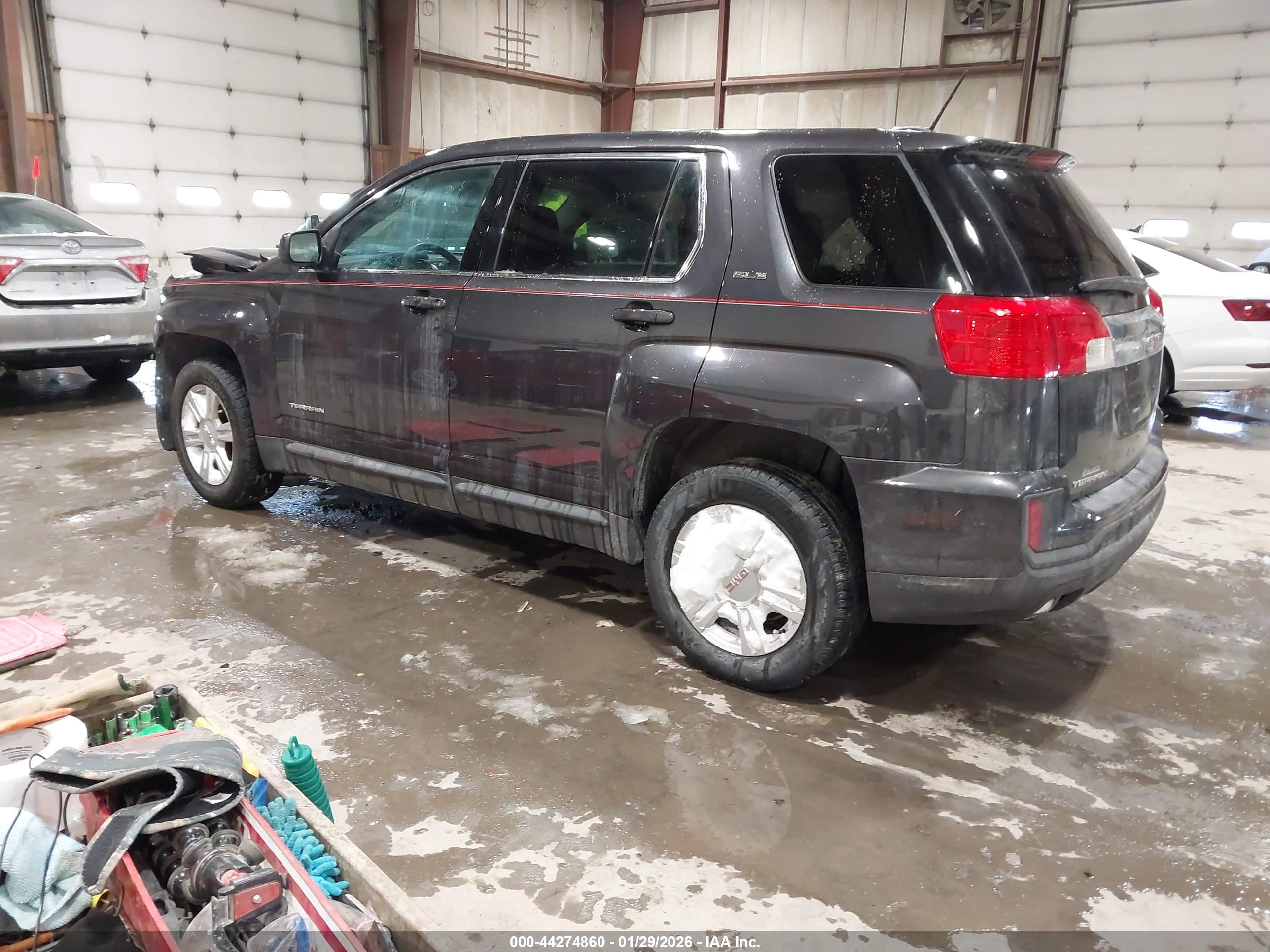 GMC TERRAIN image 3