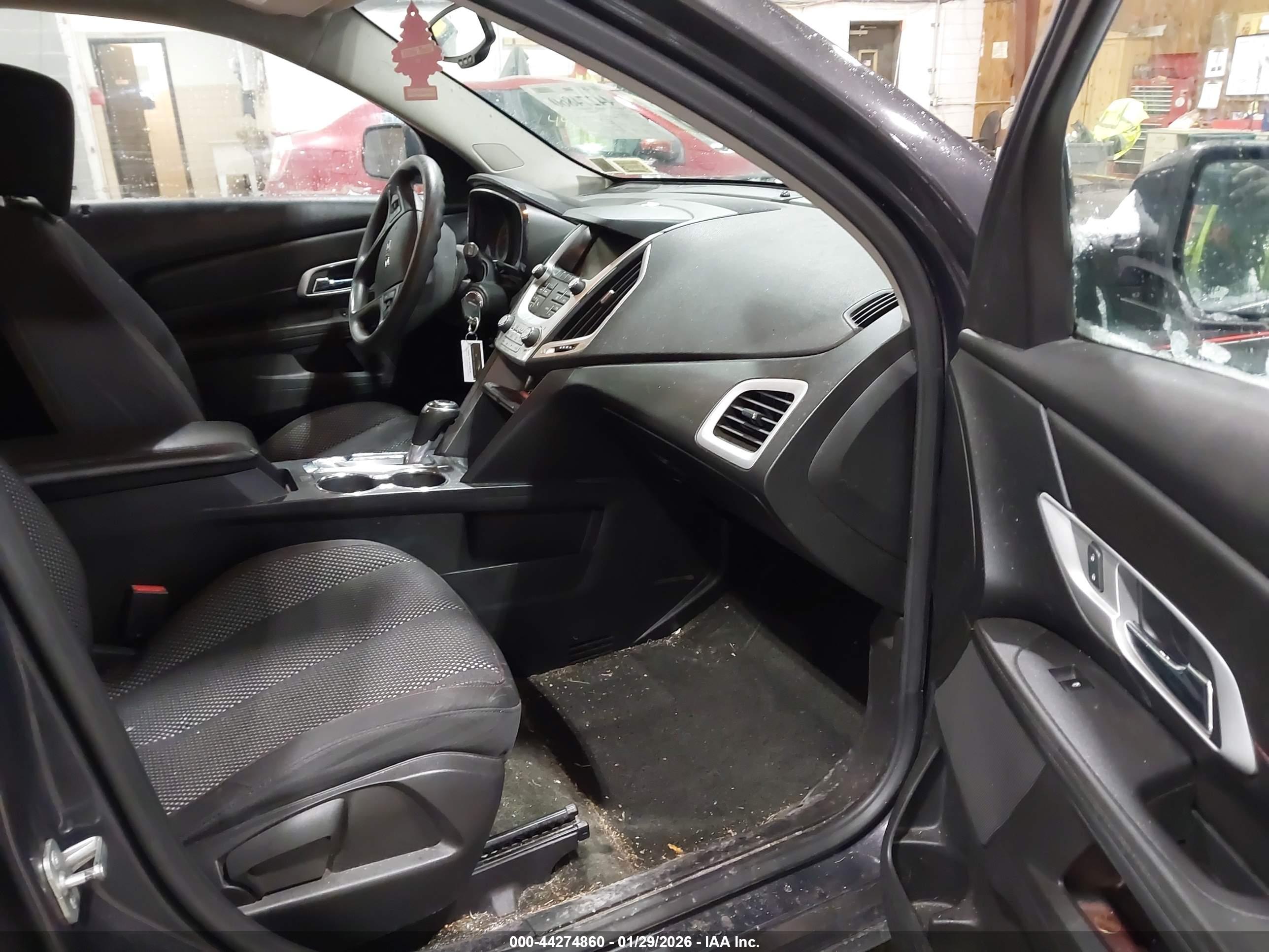 GMC TERRAIN image 5