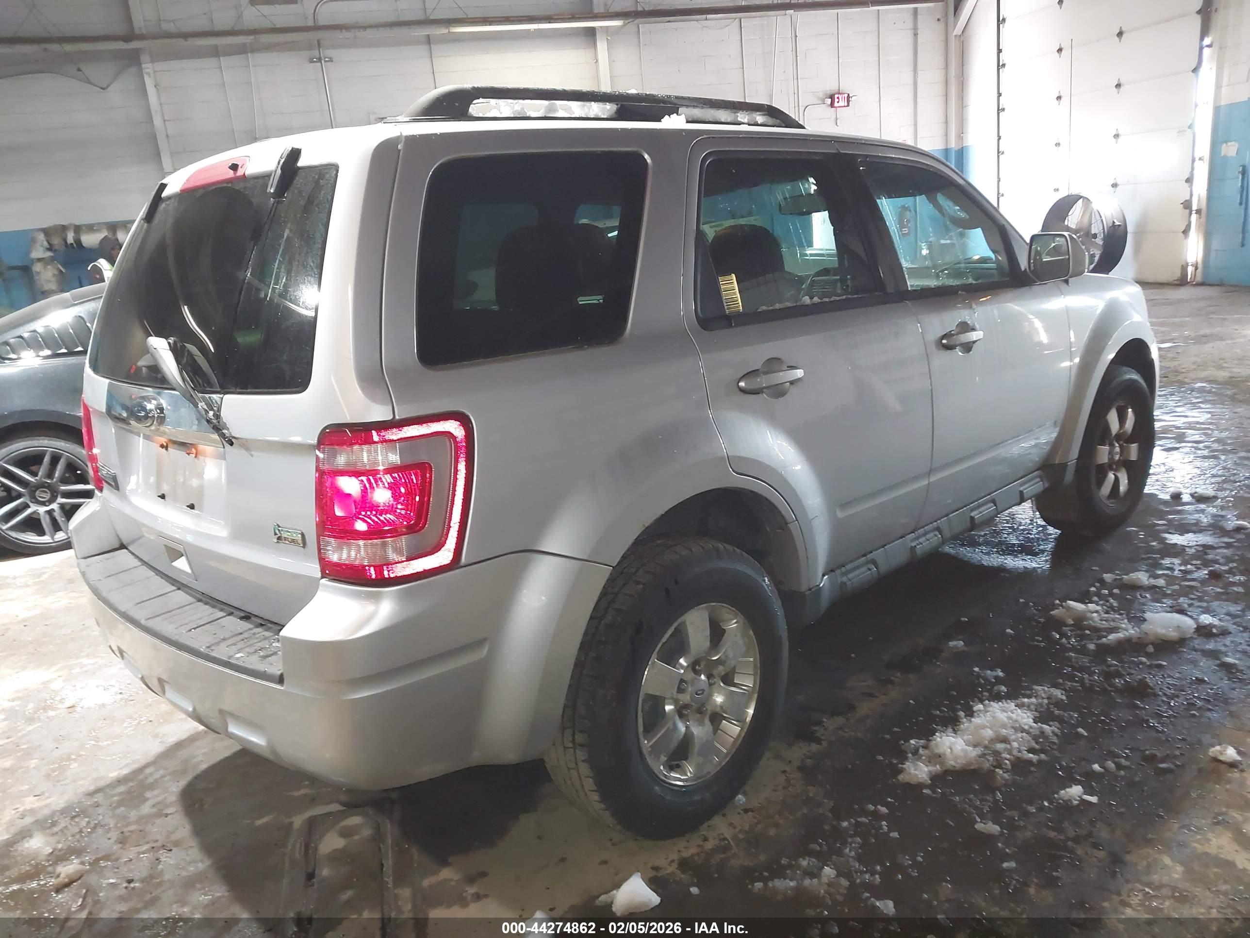 FORD ESCAPE image 4