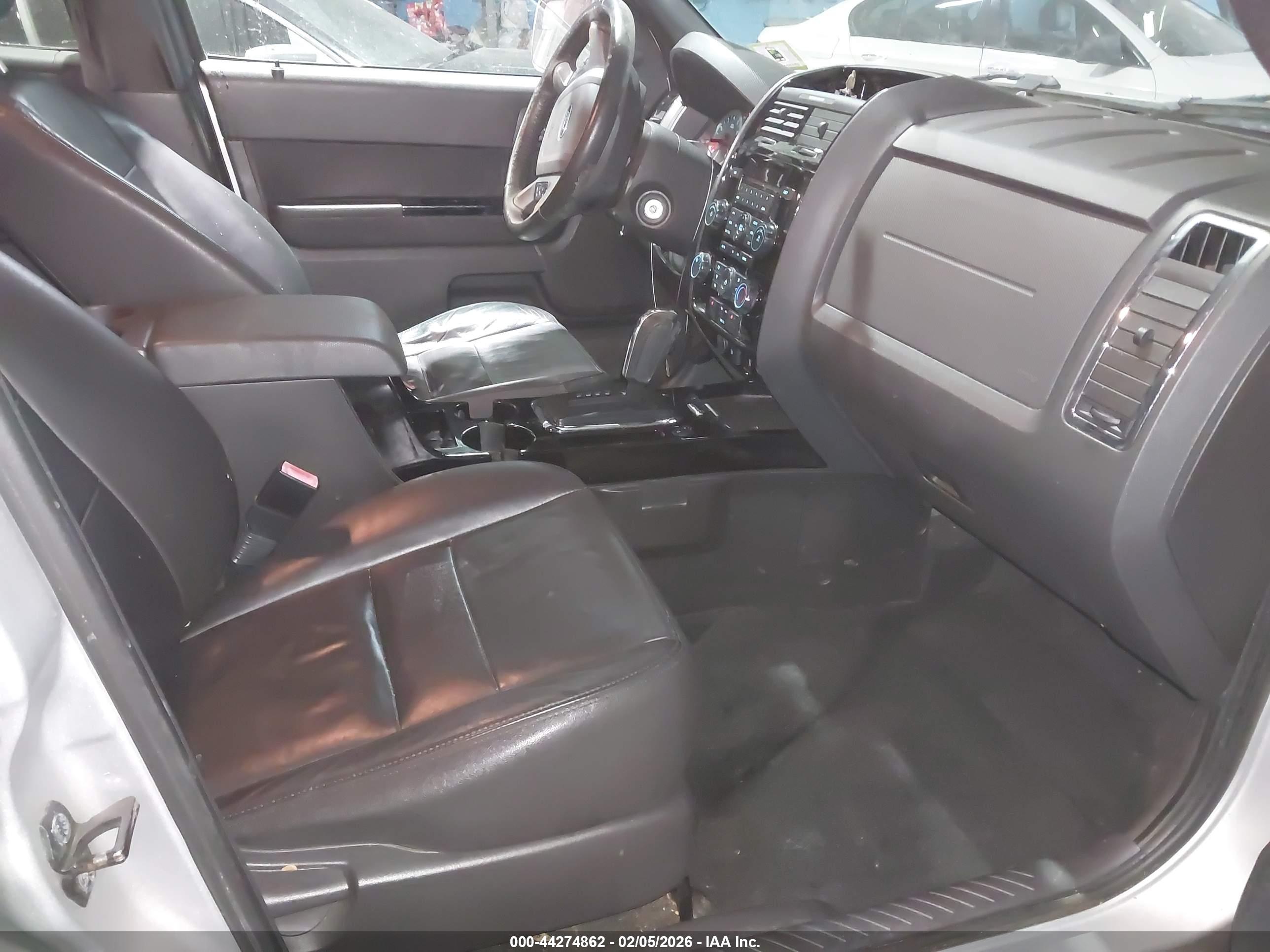 FORD ESCAPE image 5