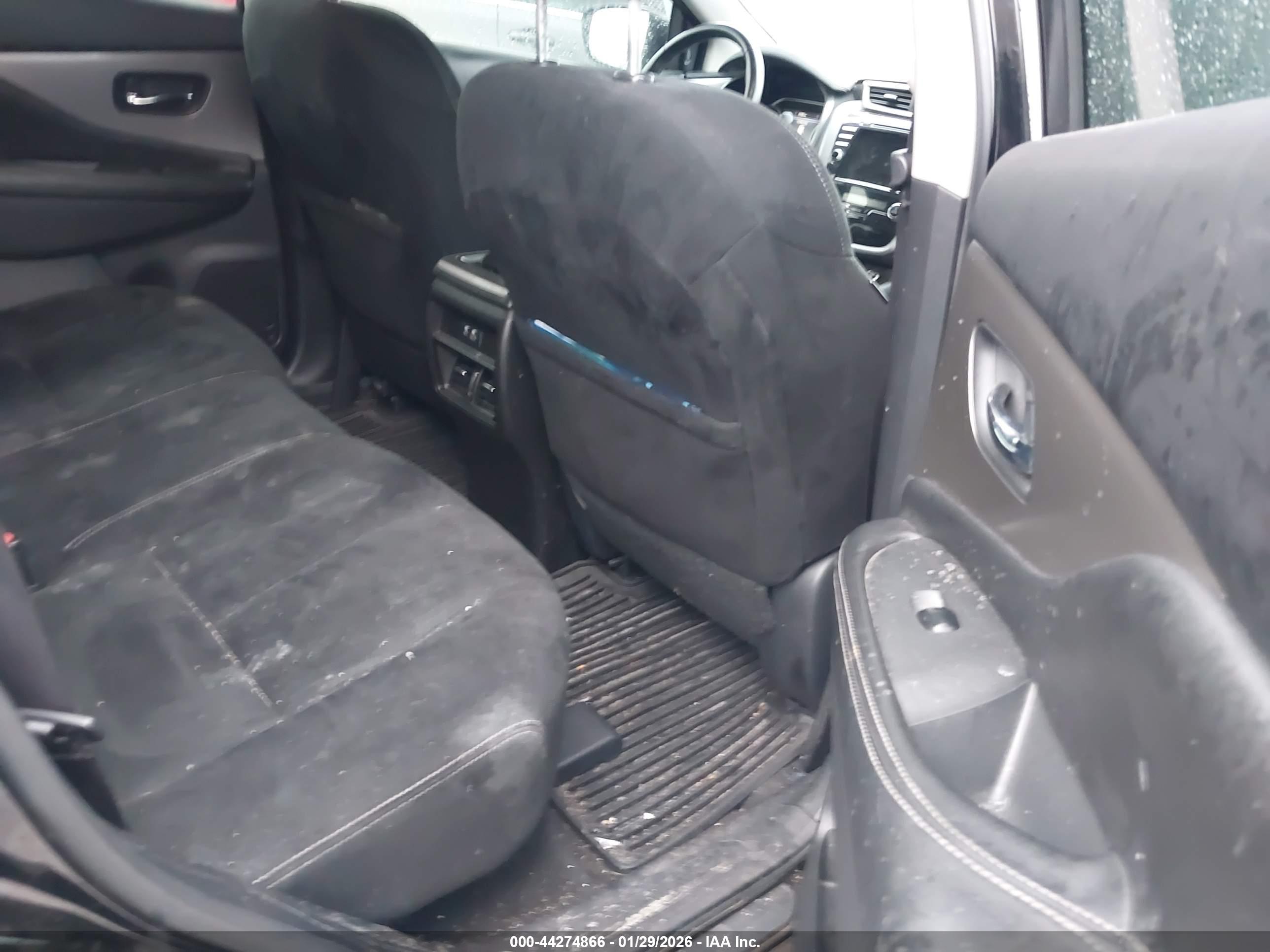 NISSAN MURANO image 8
