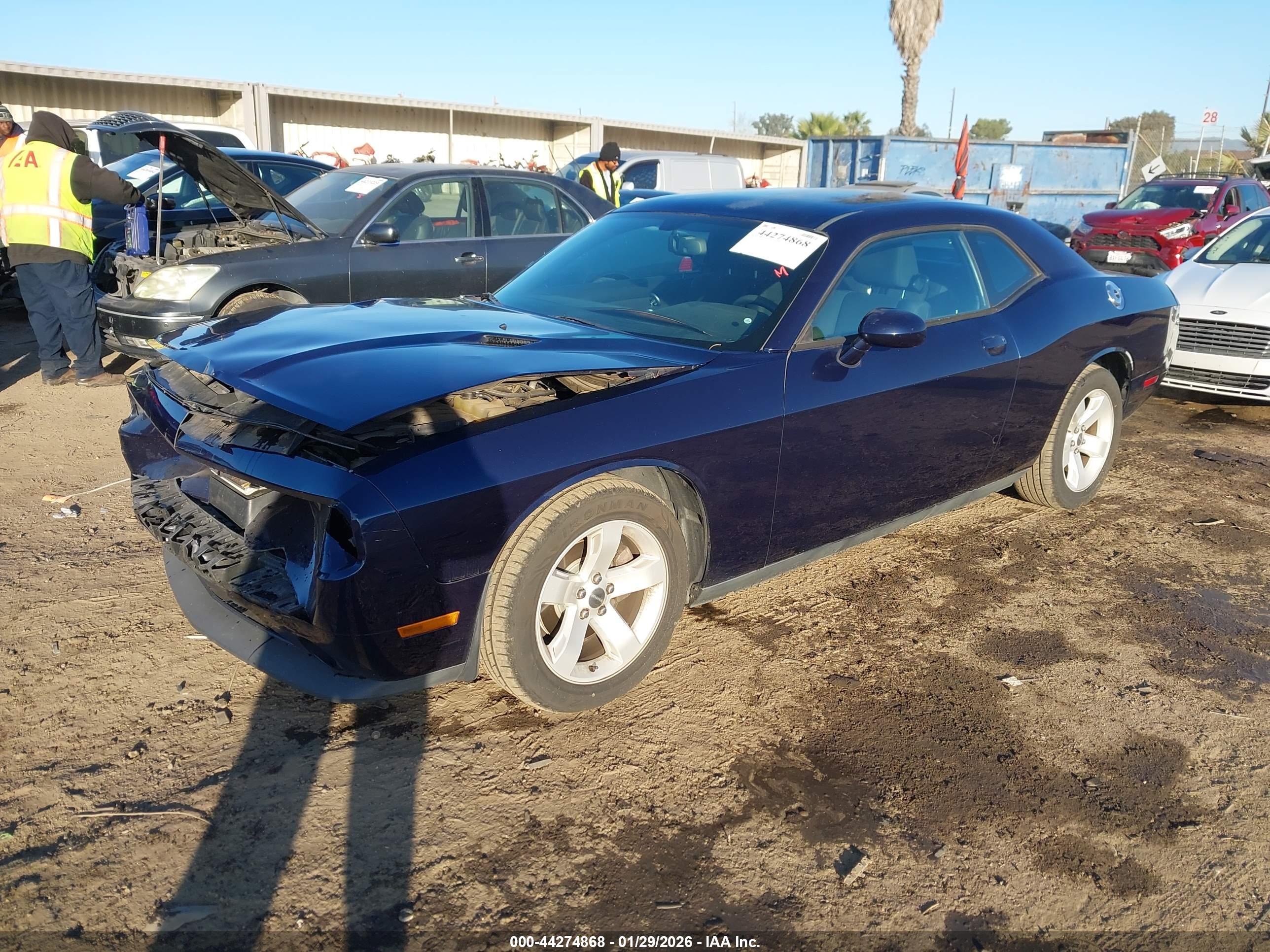 DODGE CHALLENGER image 2