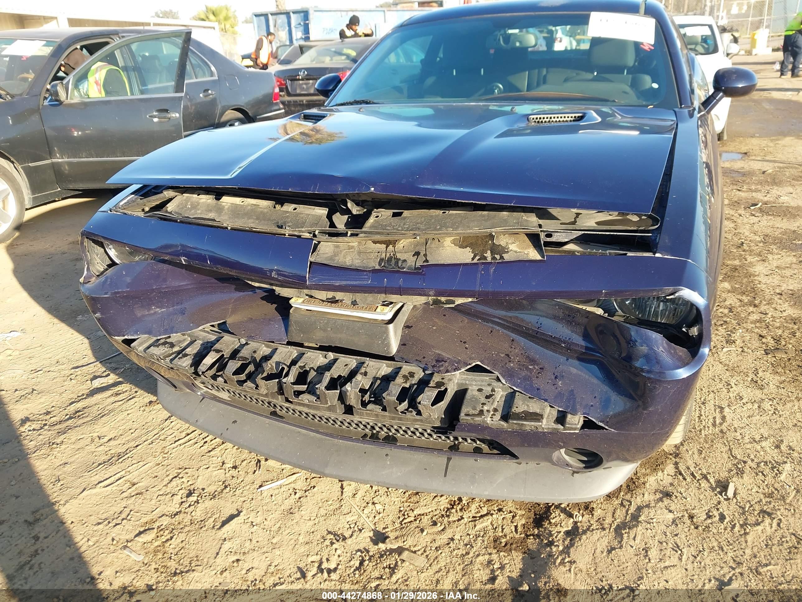 DODGE CHALLENGER image 6
