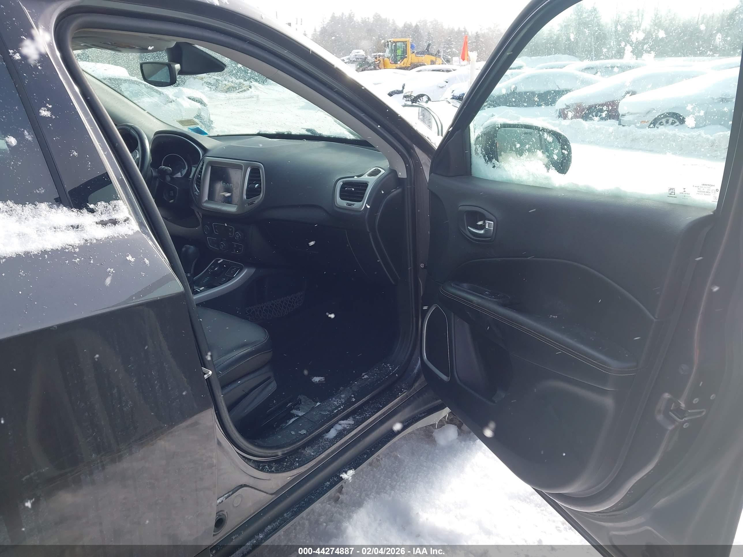 JEEP COMPASS image 5
