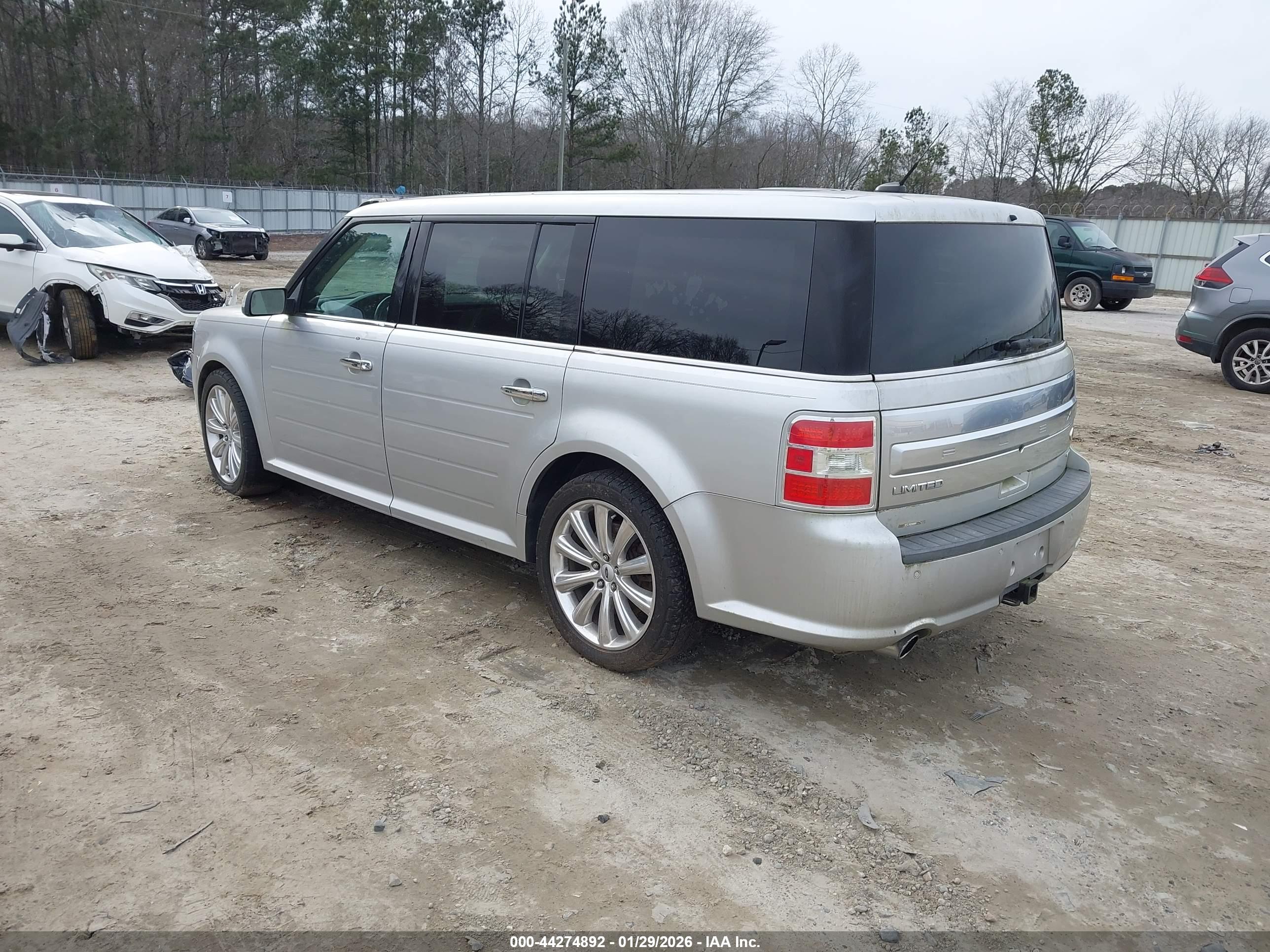 FORD FLEX image 3