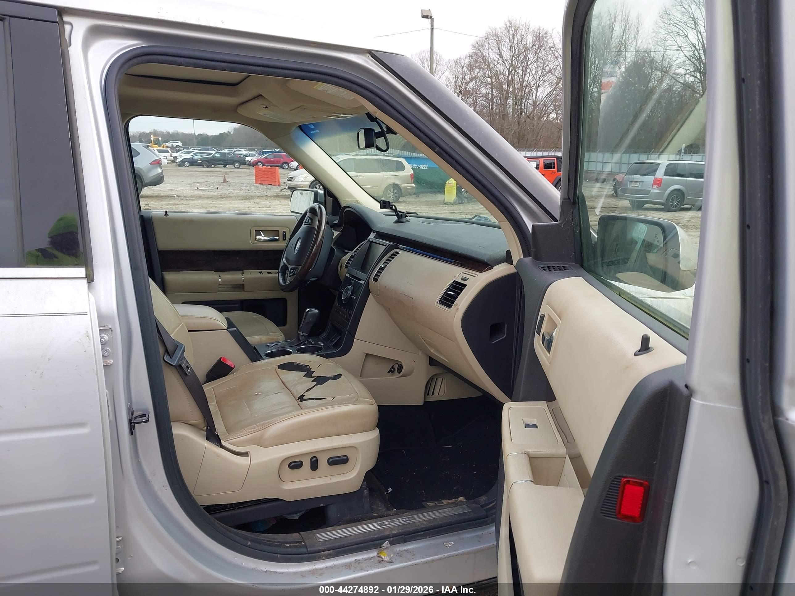FORD FLEX image 5