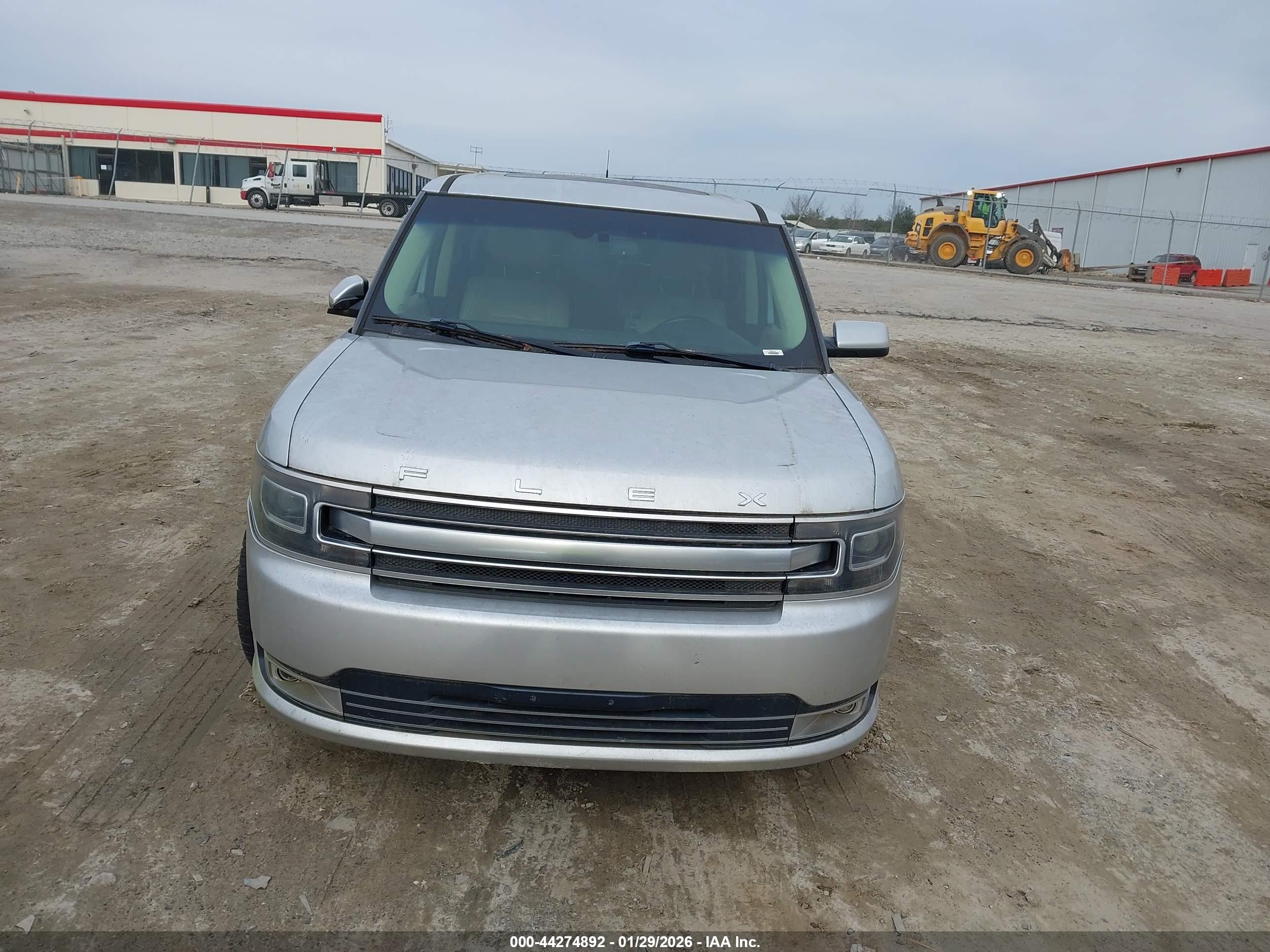 FORD FLEX image 6