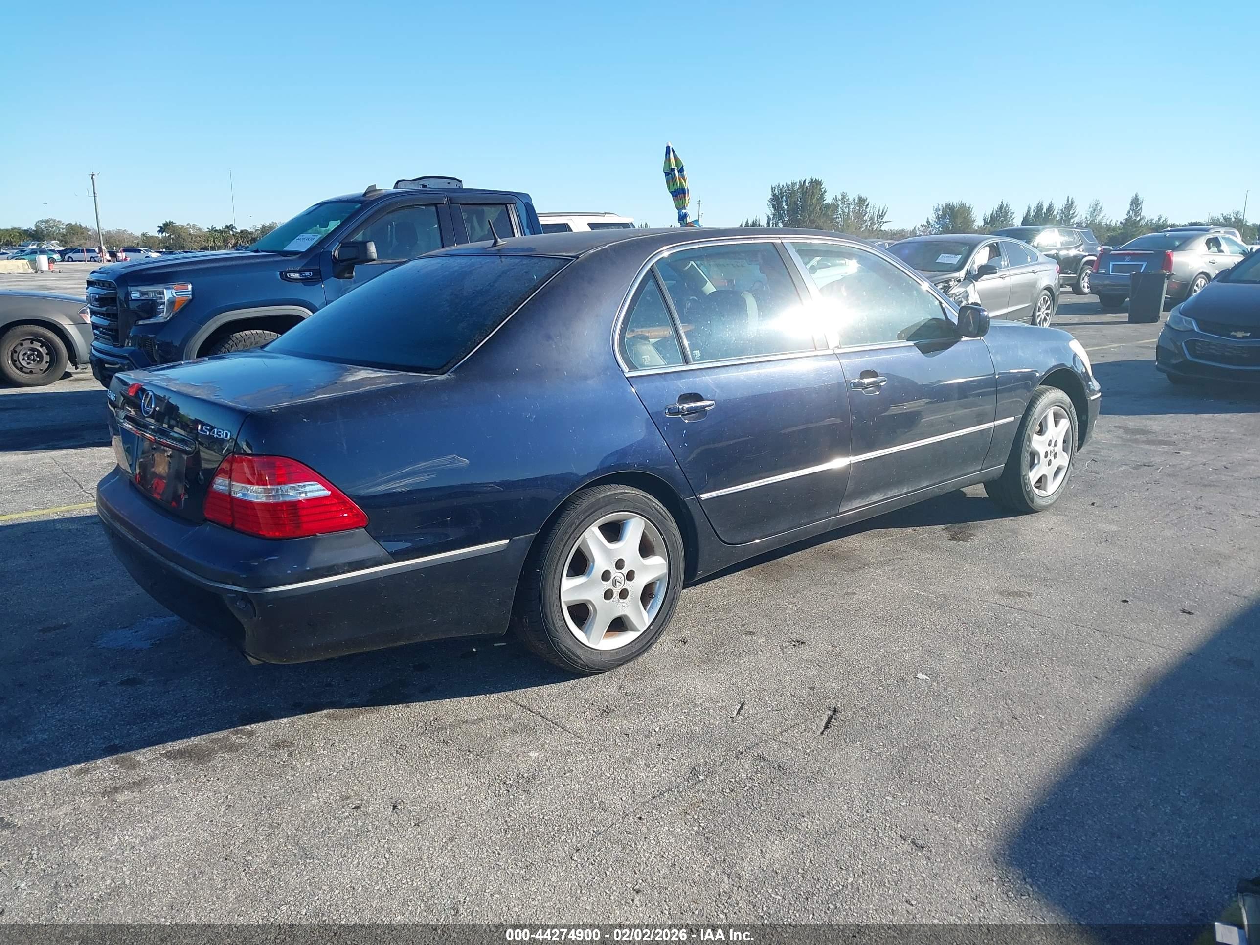 LEXUS LS image 4