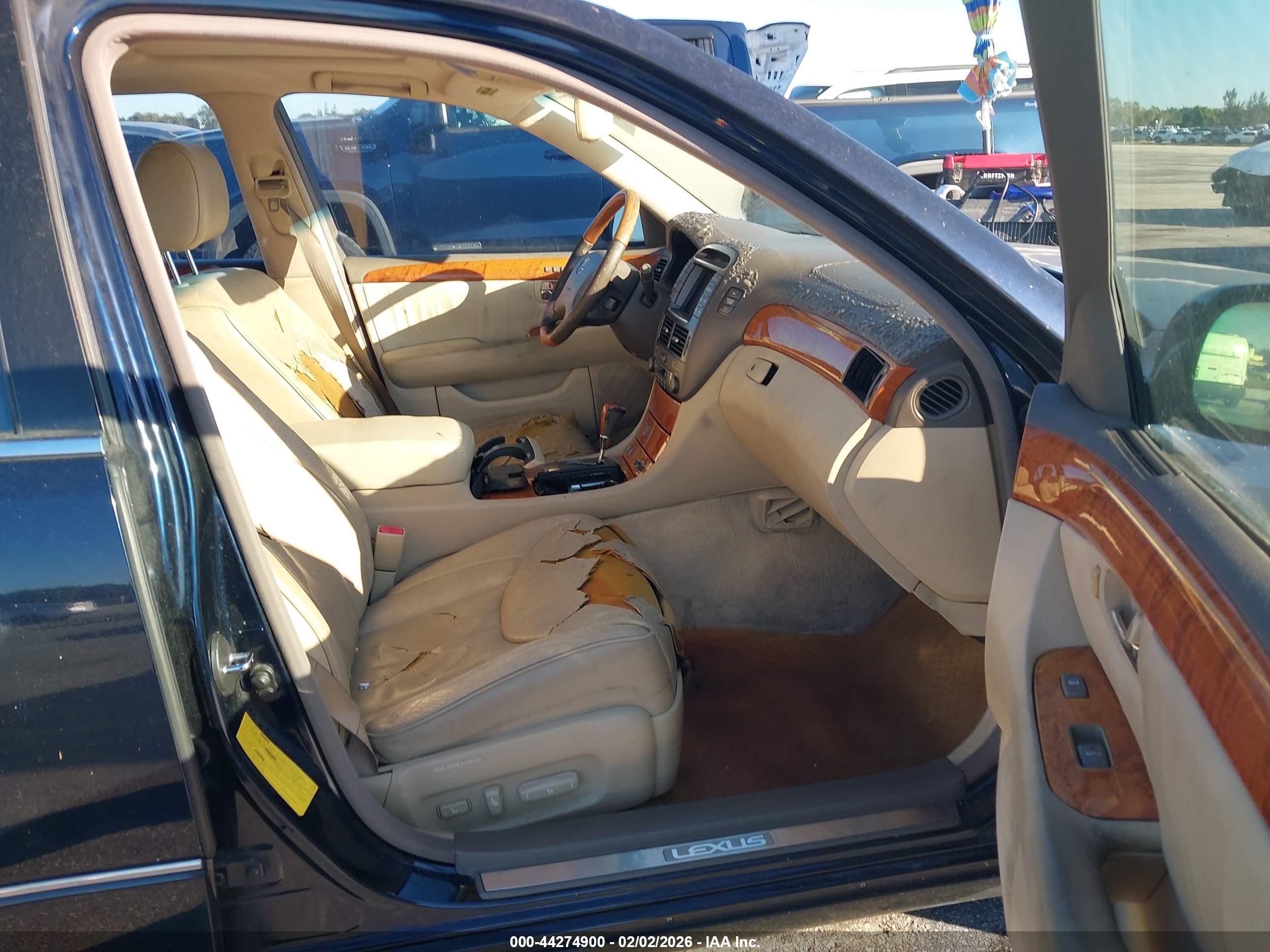 LEXUS LS image 5