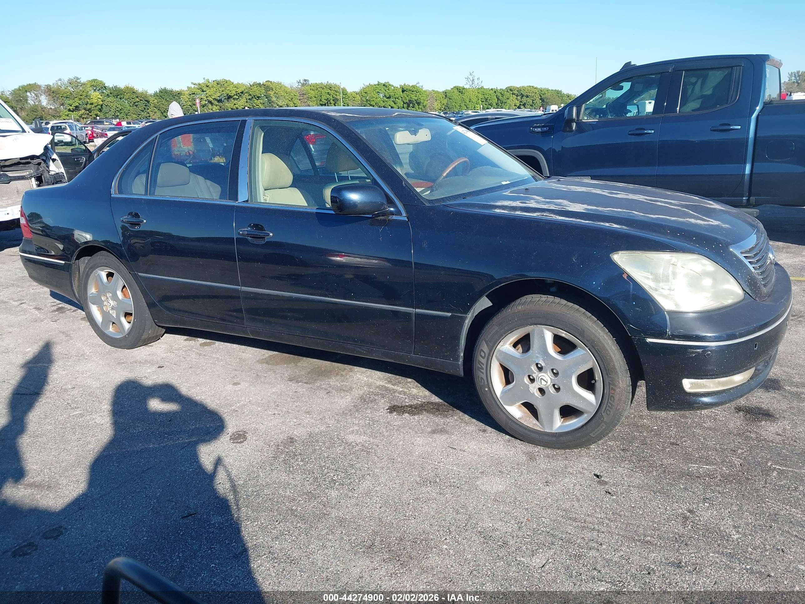 LEXUS LS image 6