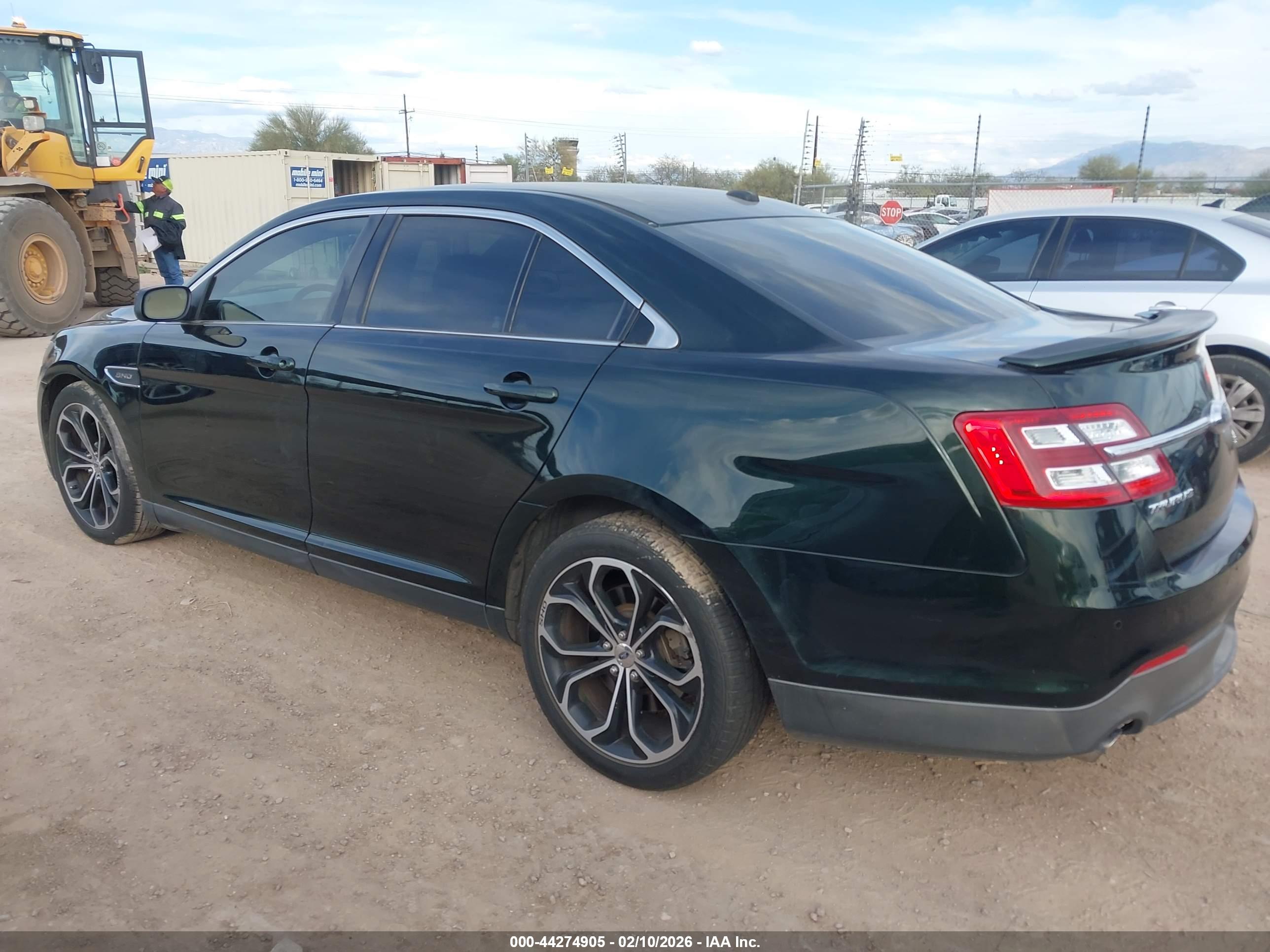 FORD TAURUS image 3