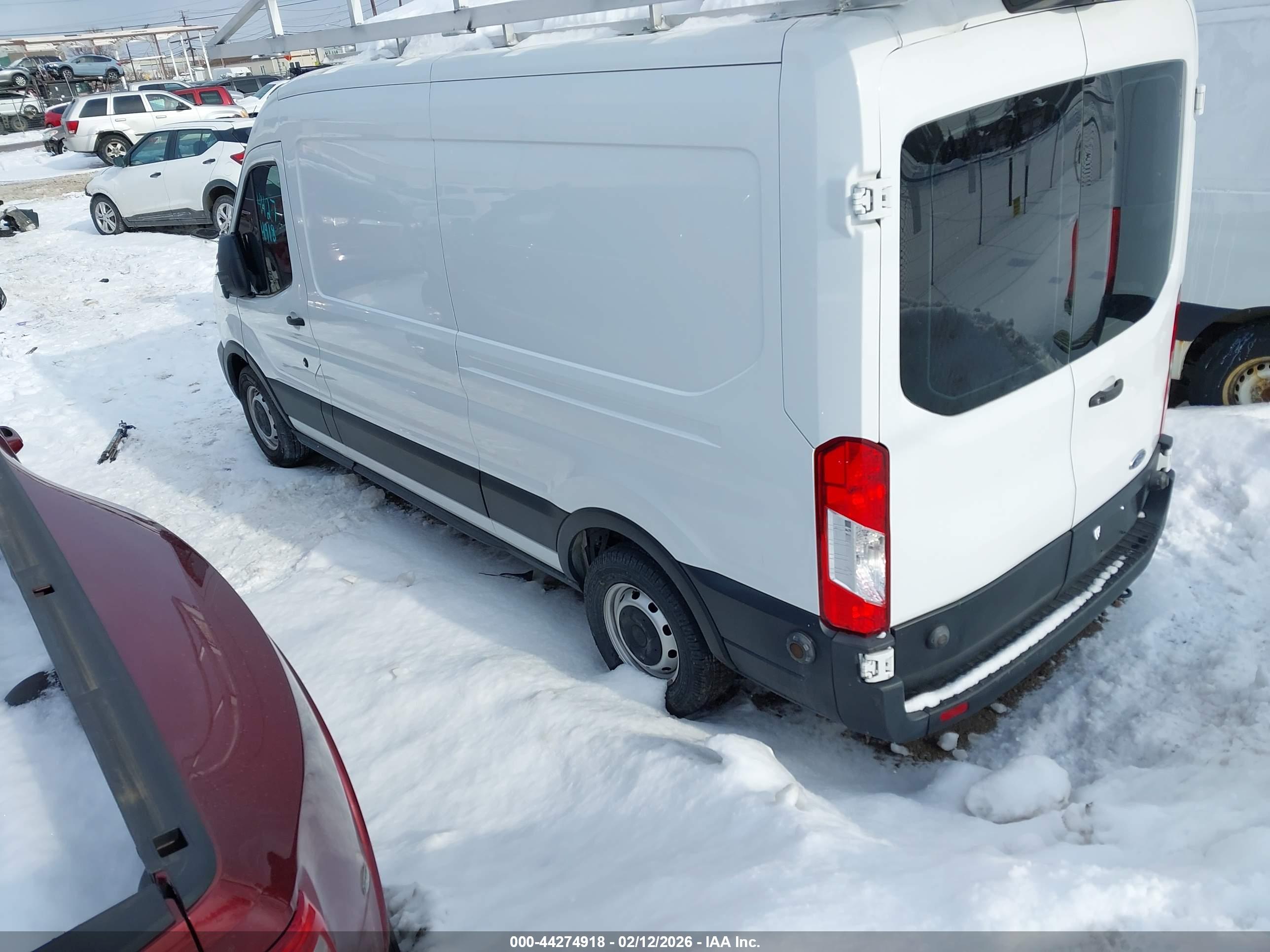 FORD TRANSIT-250 image 3
