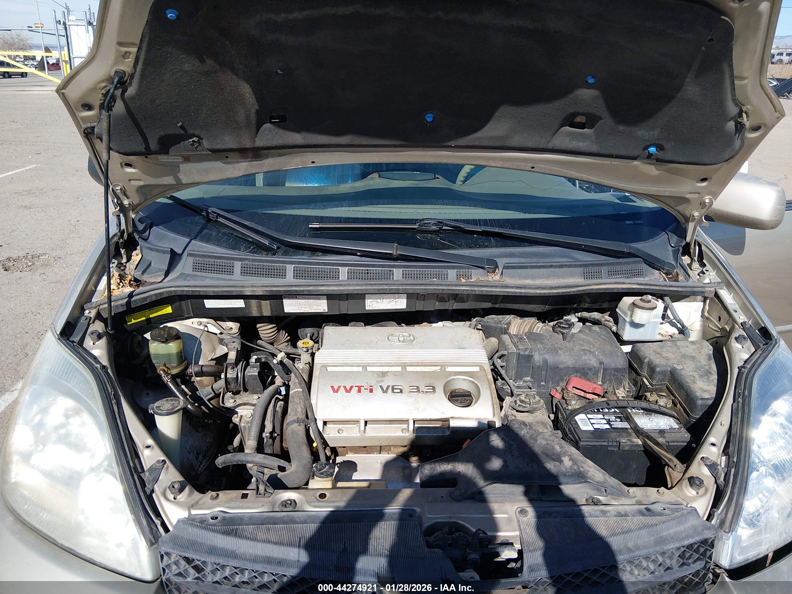 TOYOTA SIENNA image 10