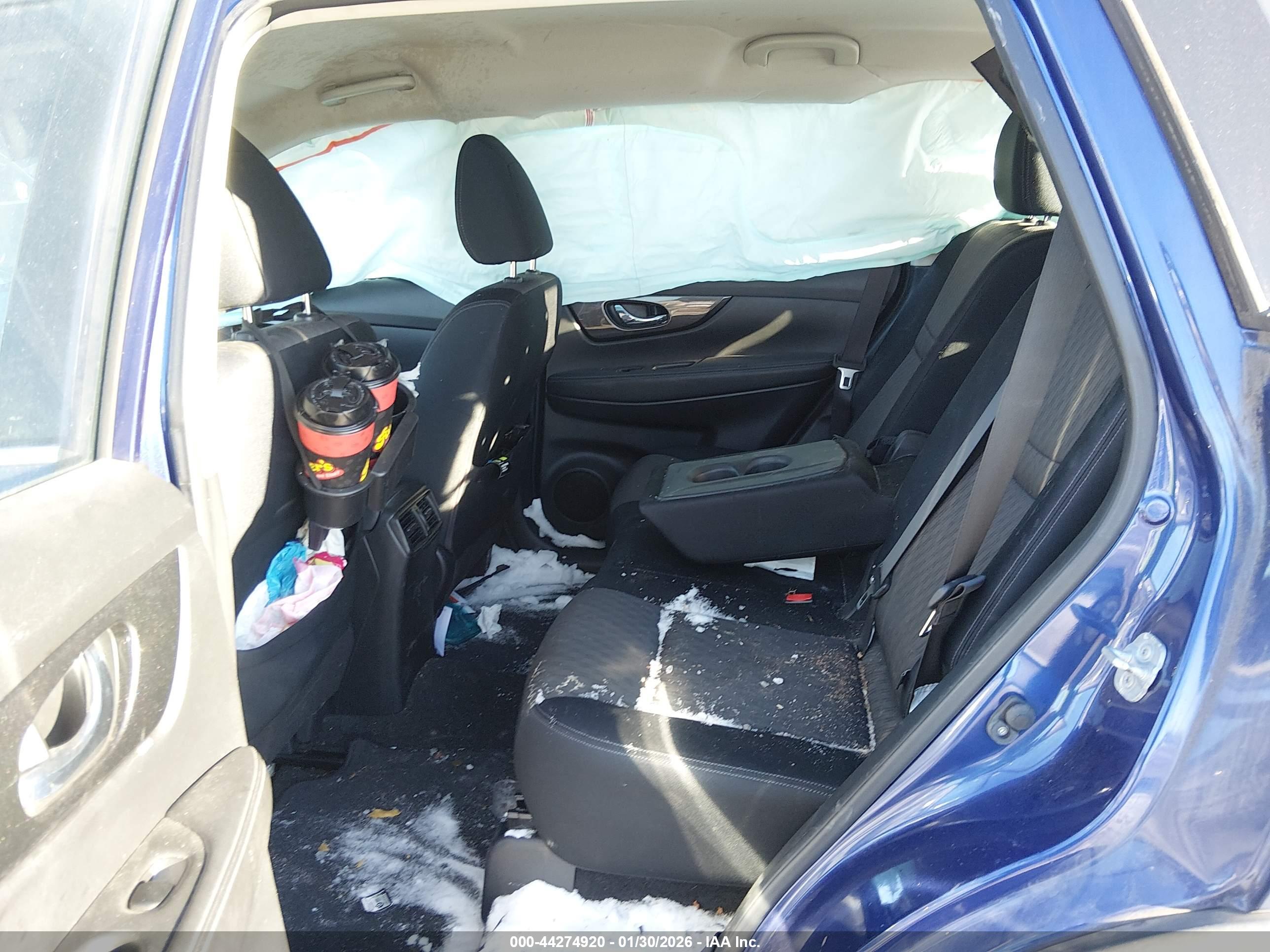 NISSAN ROGUE image 8