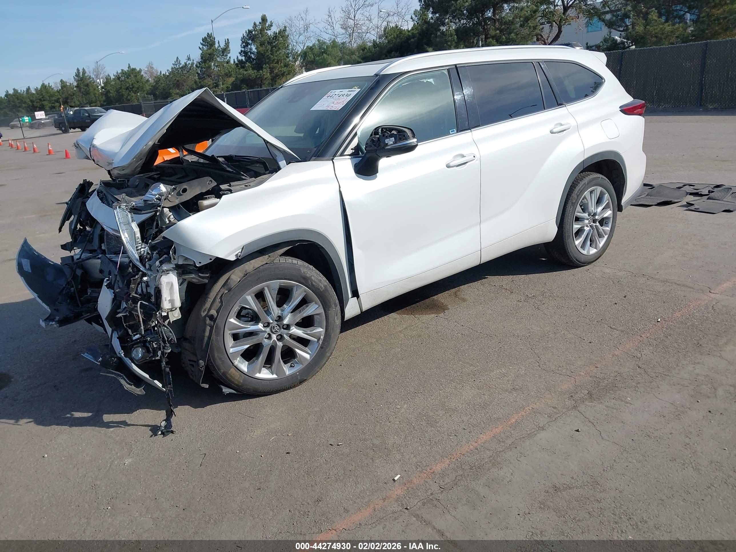 TOYOTA HIGHLANDER image 2