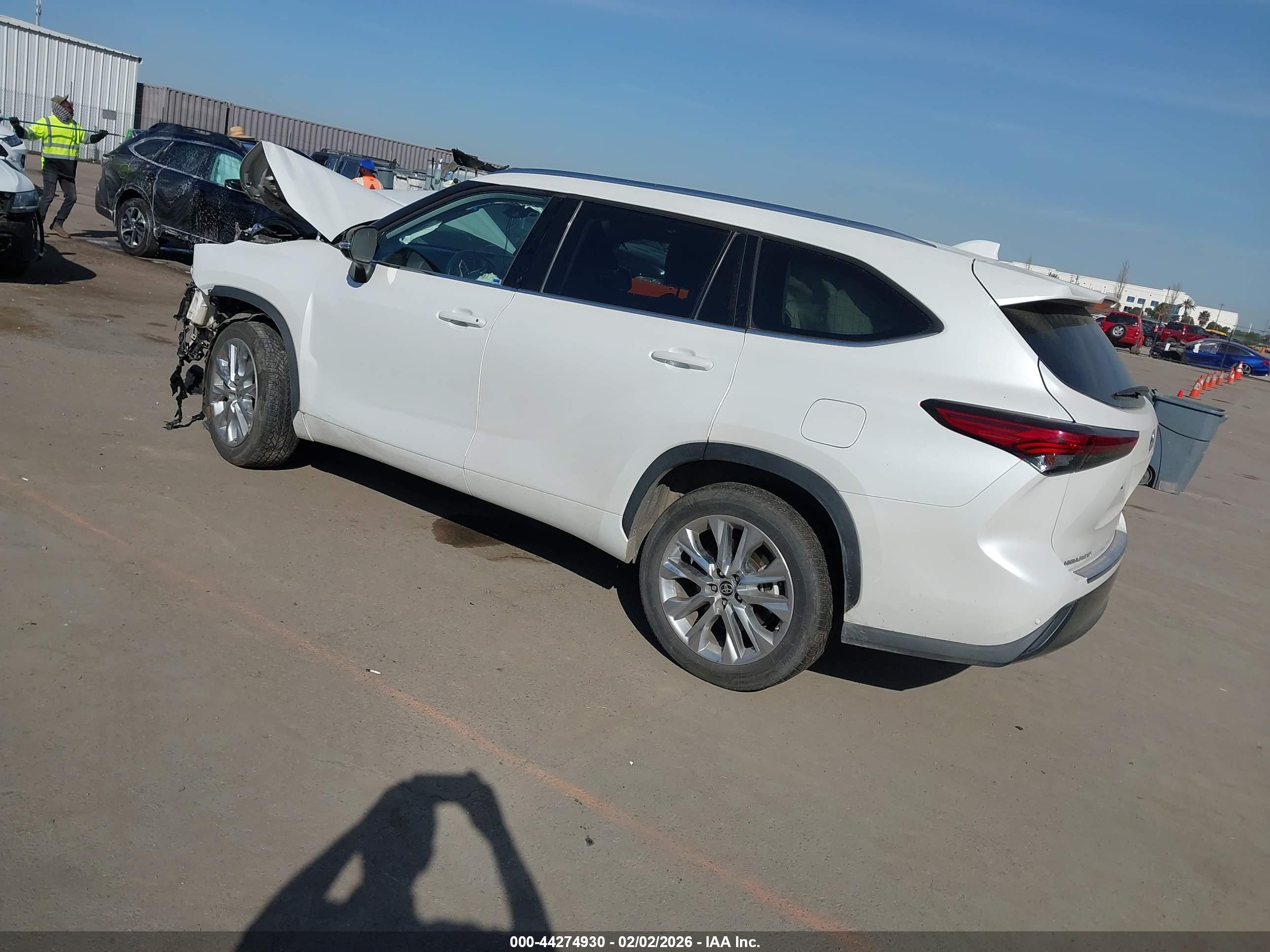 TOYOTA HIGHLANDER image 3