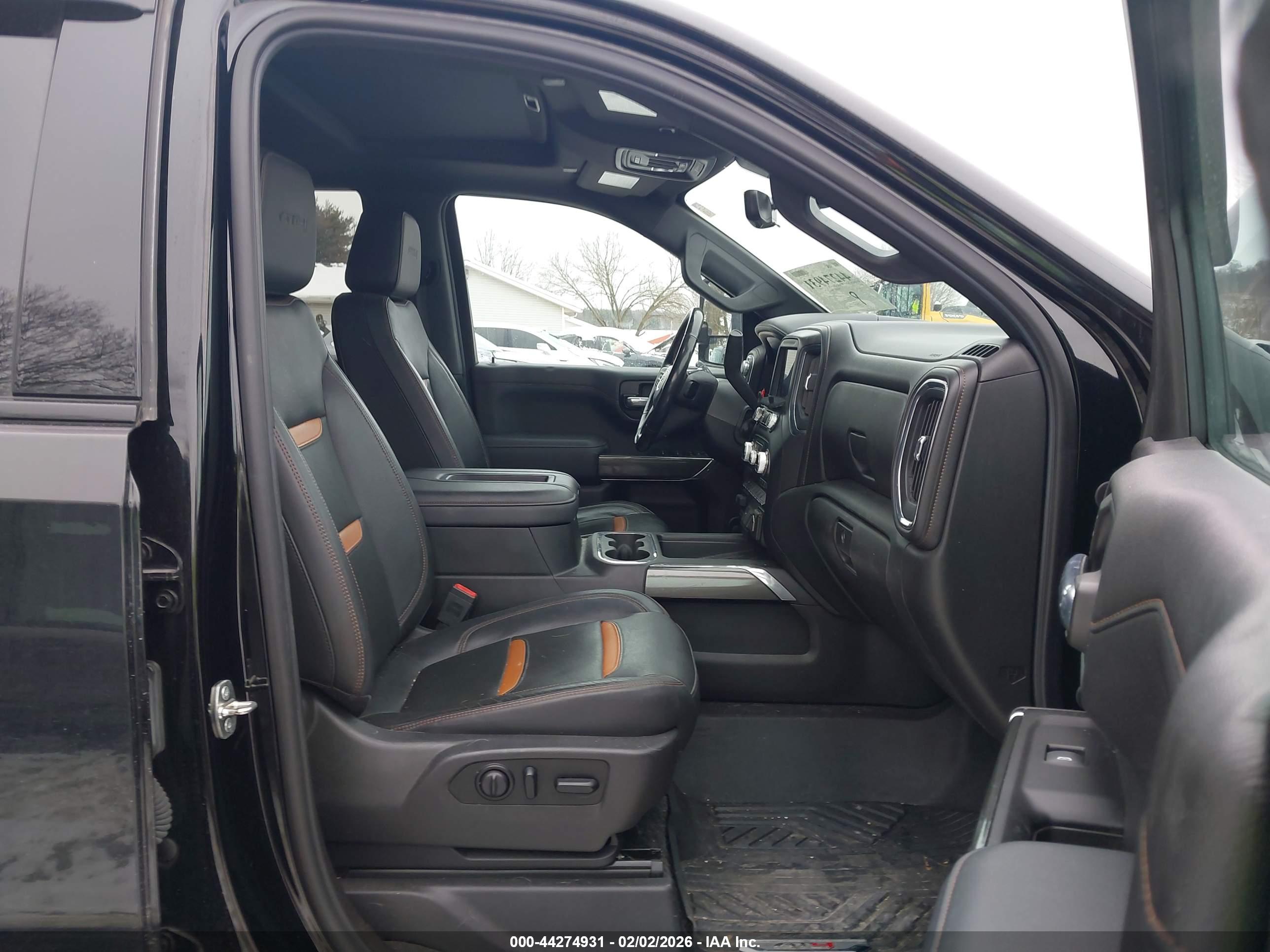 GMC SIERRA image 5