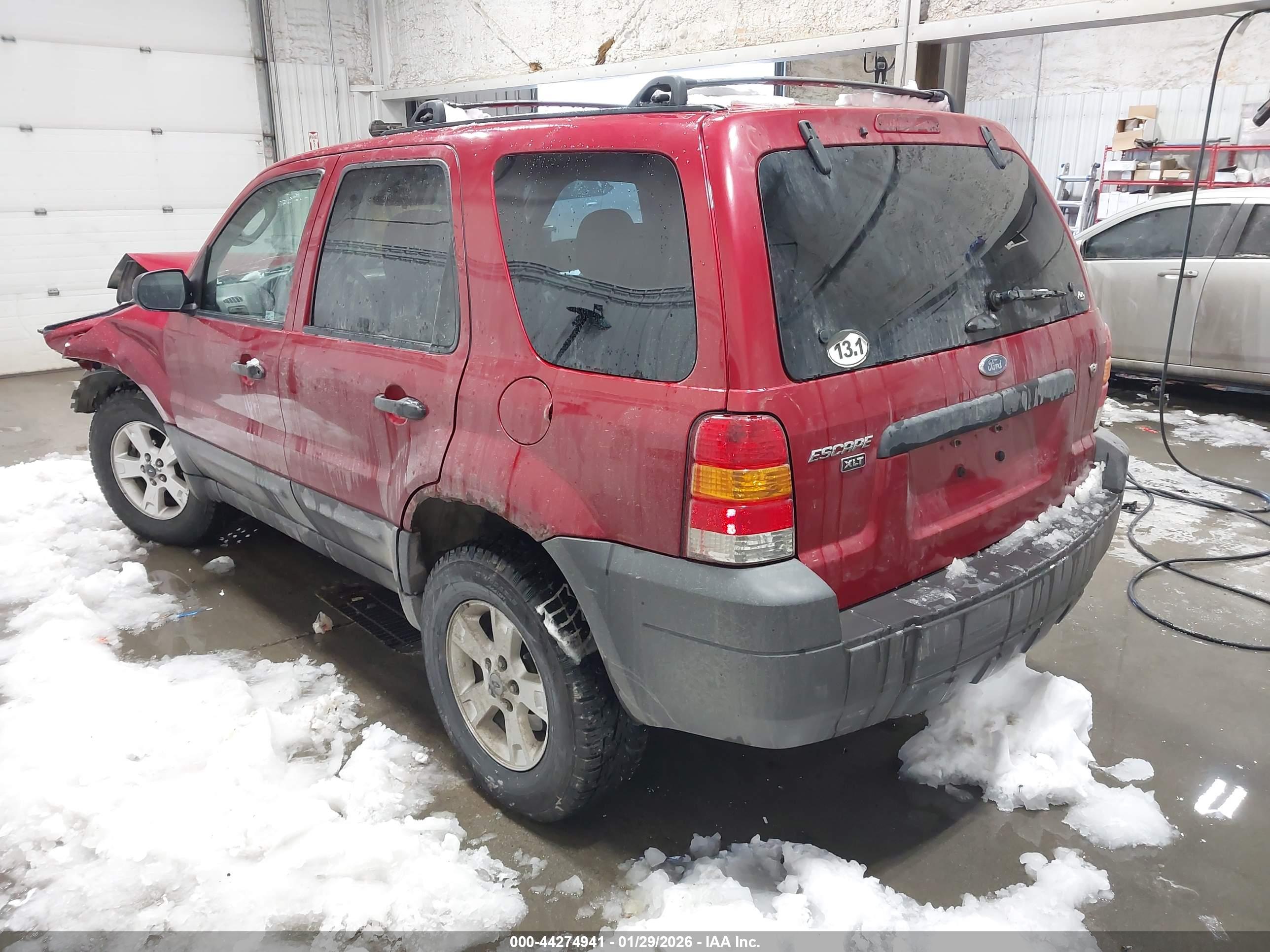 FORD ESCAPE image 3