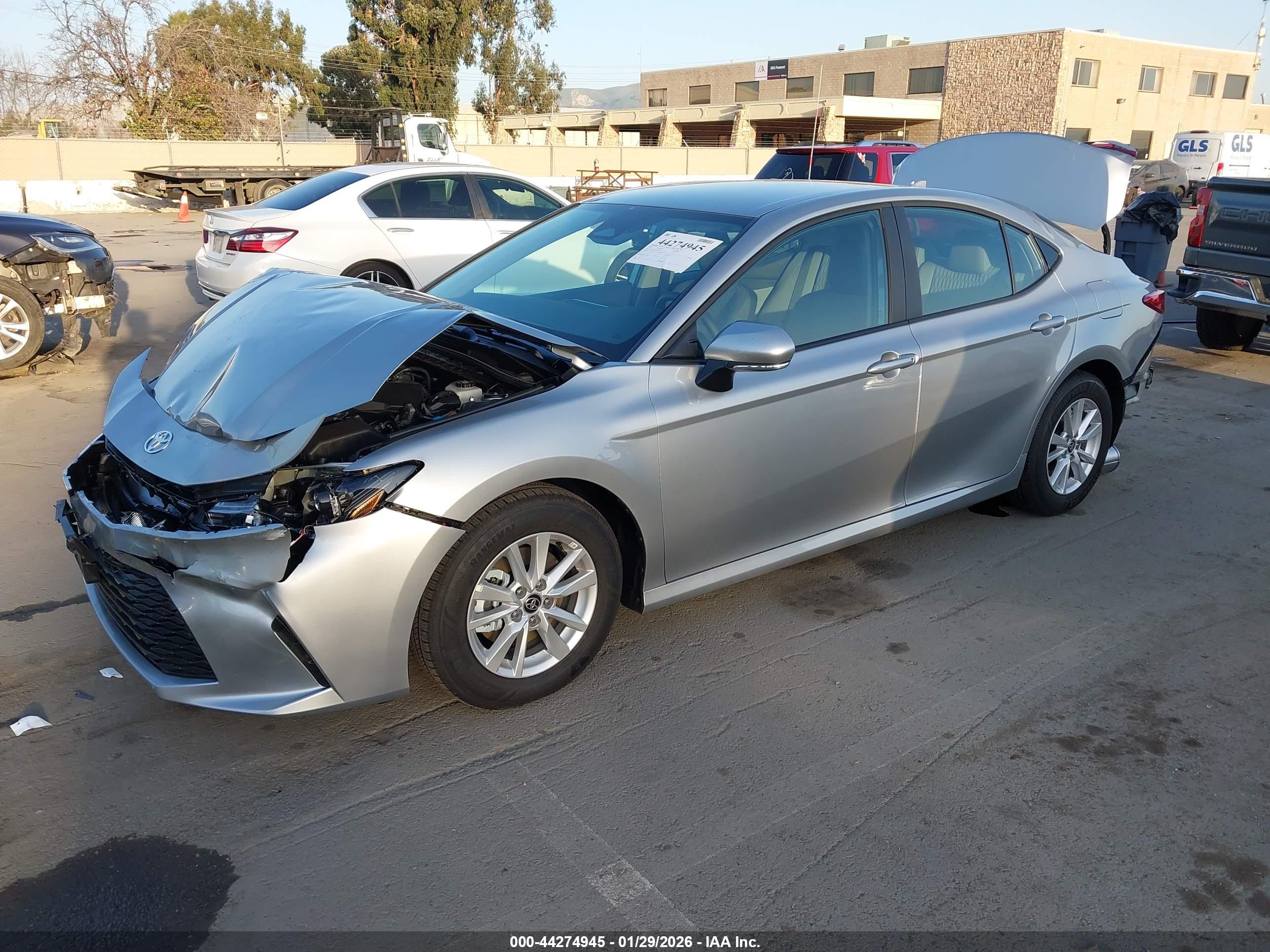 TOYOTA CAMRY image 2