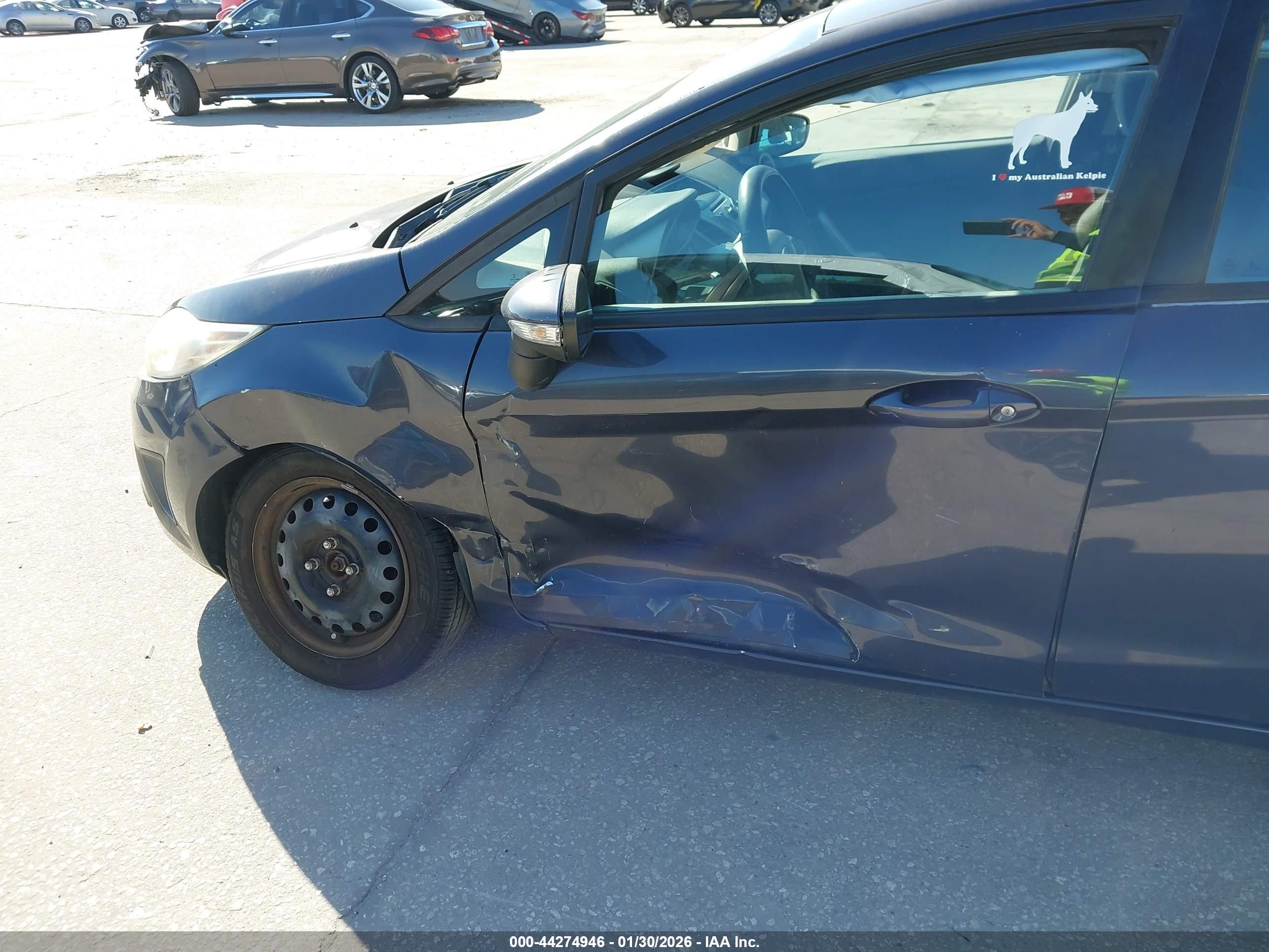 FORD FIESTA image 6
