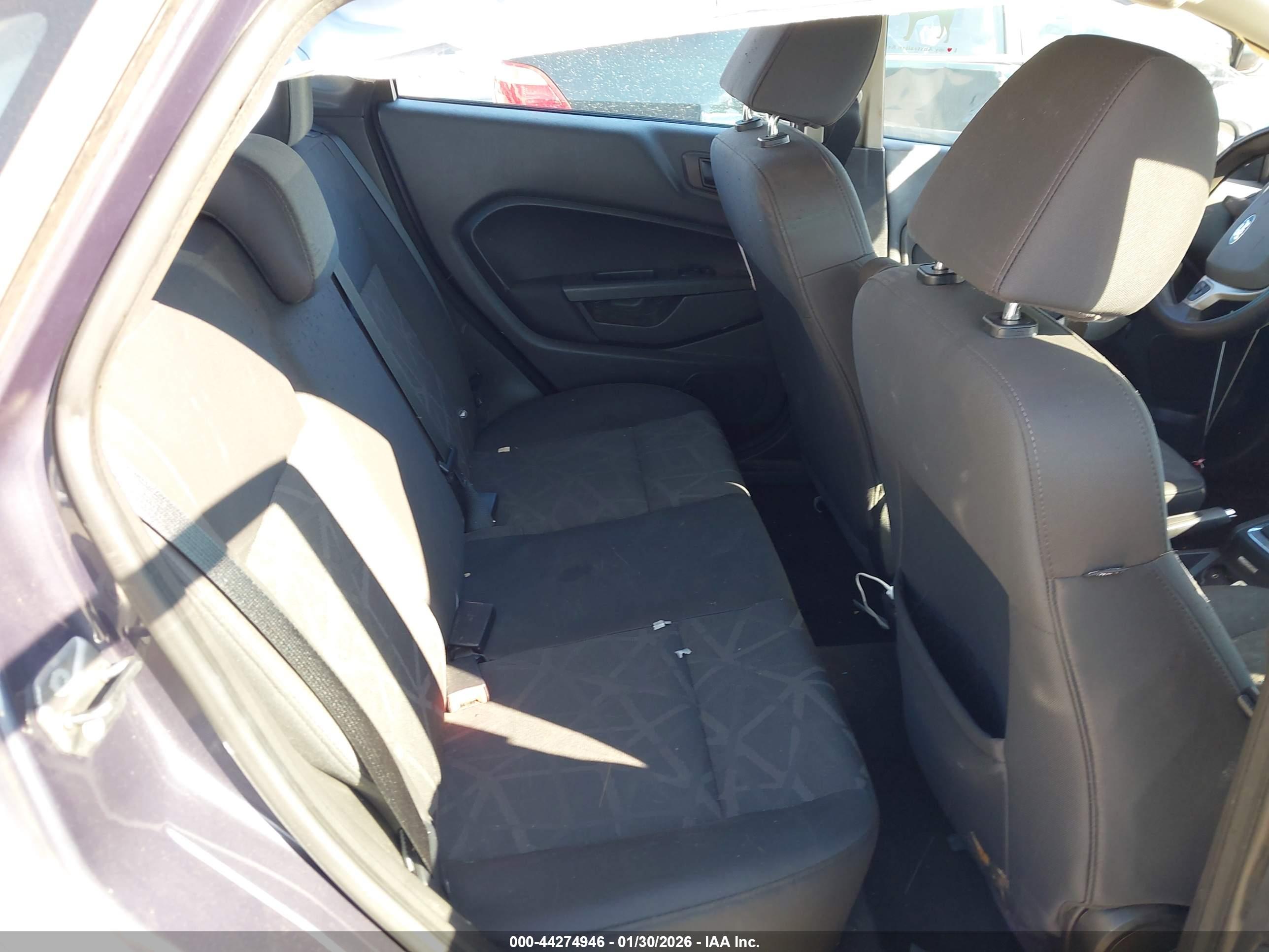 FORD FIESTA image 8
