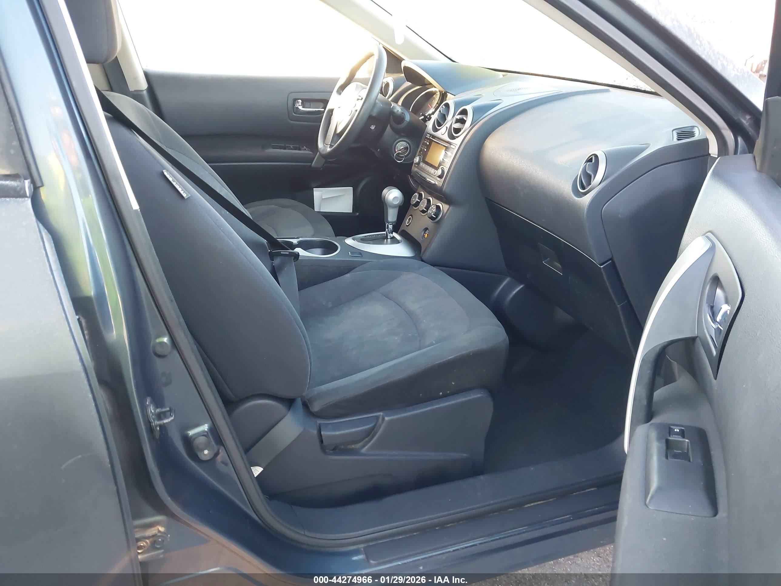 NISSAN ROGUE image 5