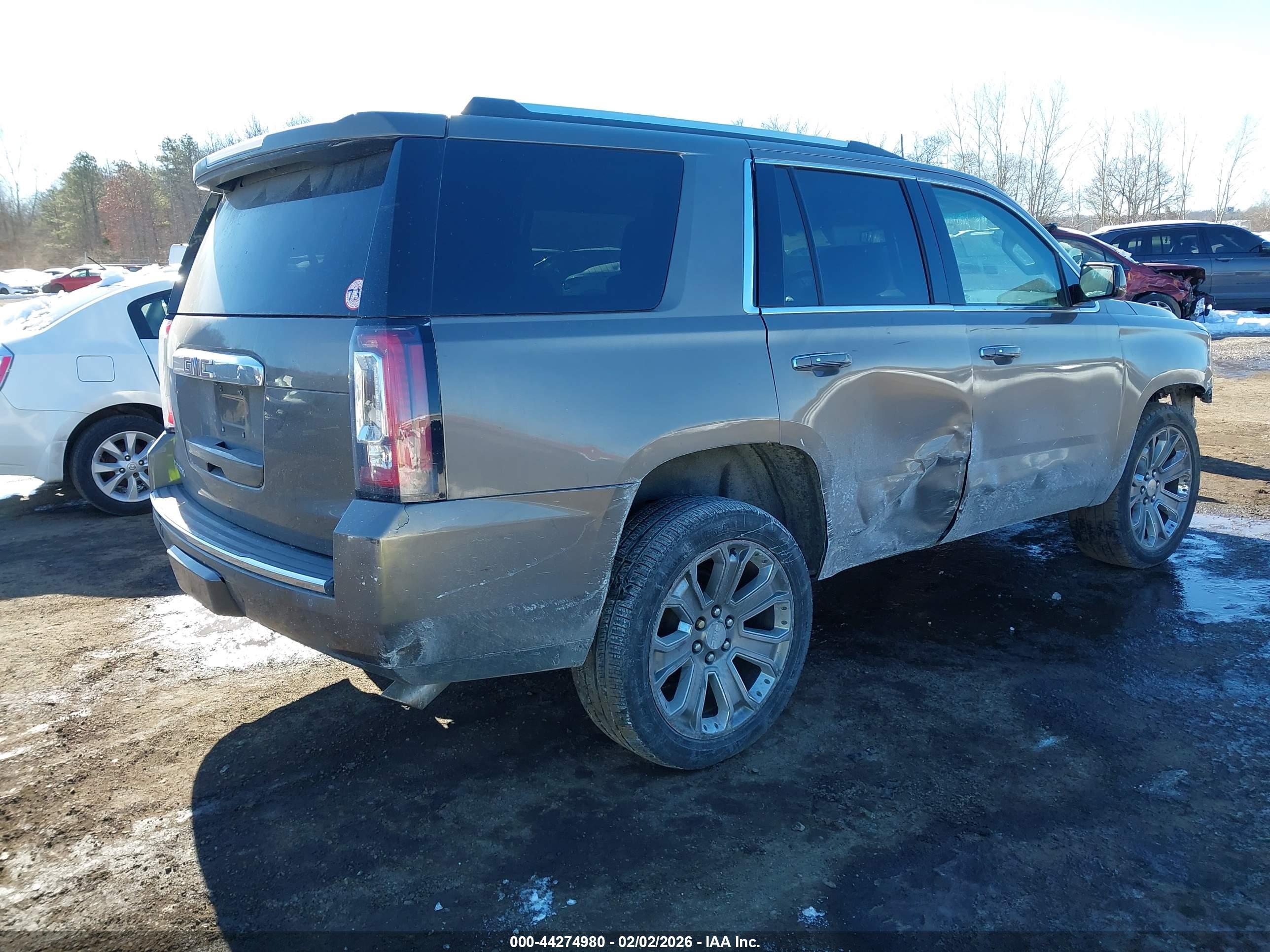 GMC YUKON image 4
