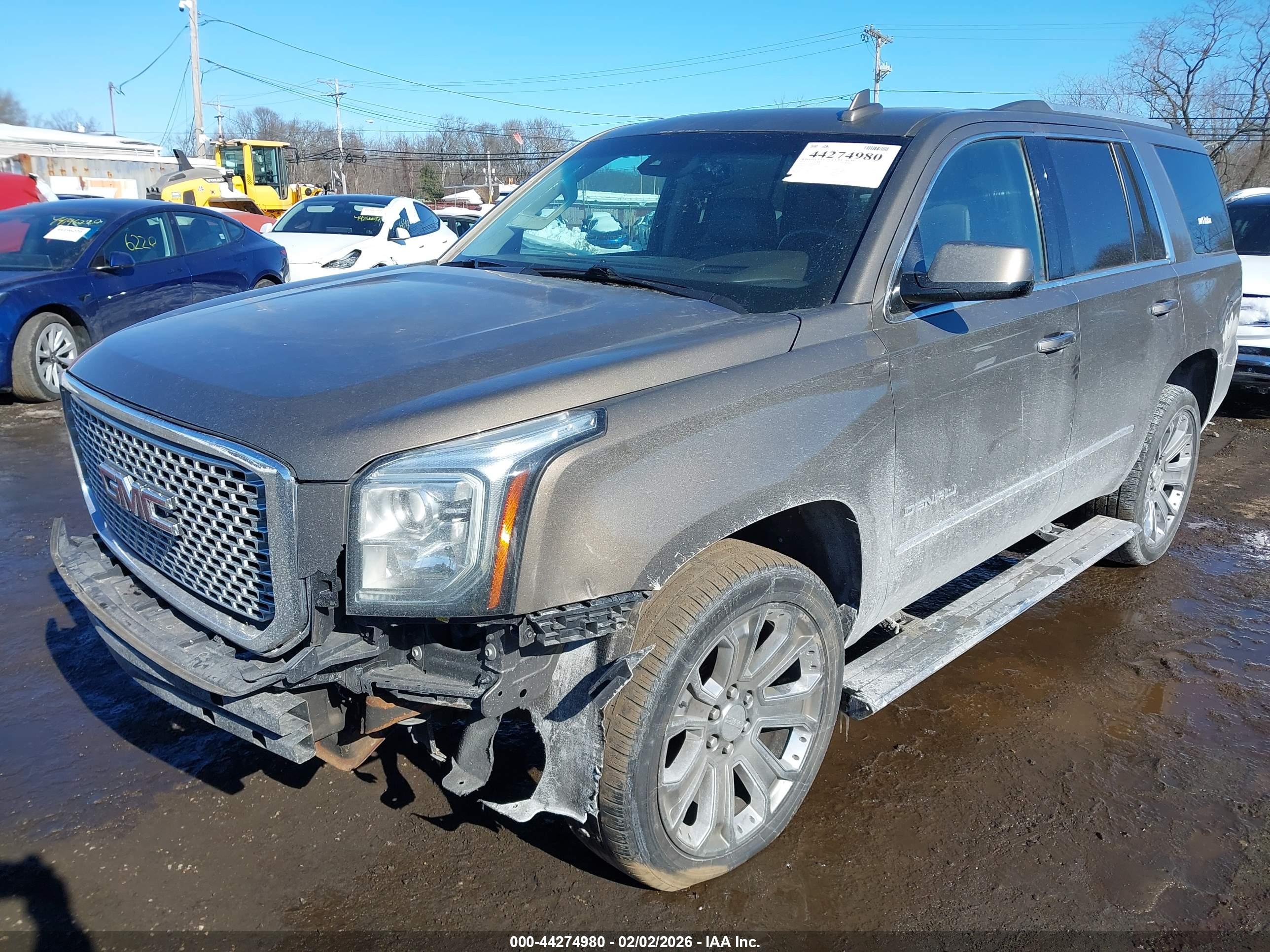 GMC YUKON image 6