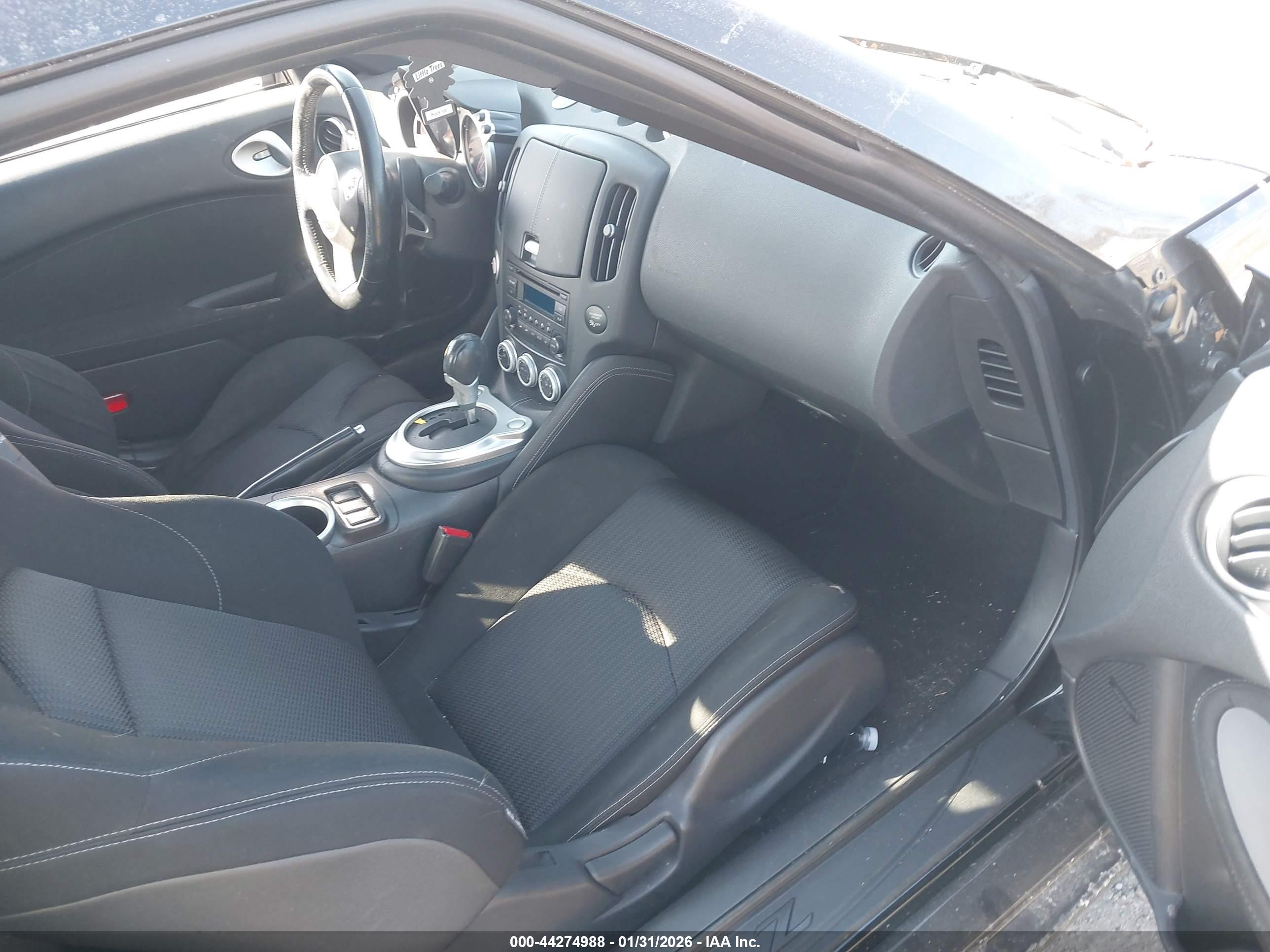 NISSAN 370Z image 5