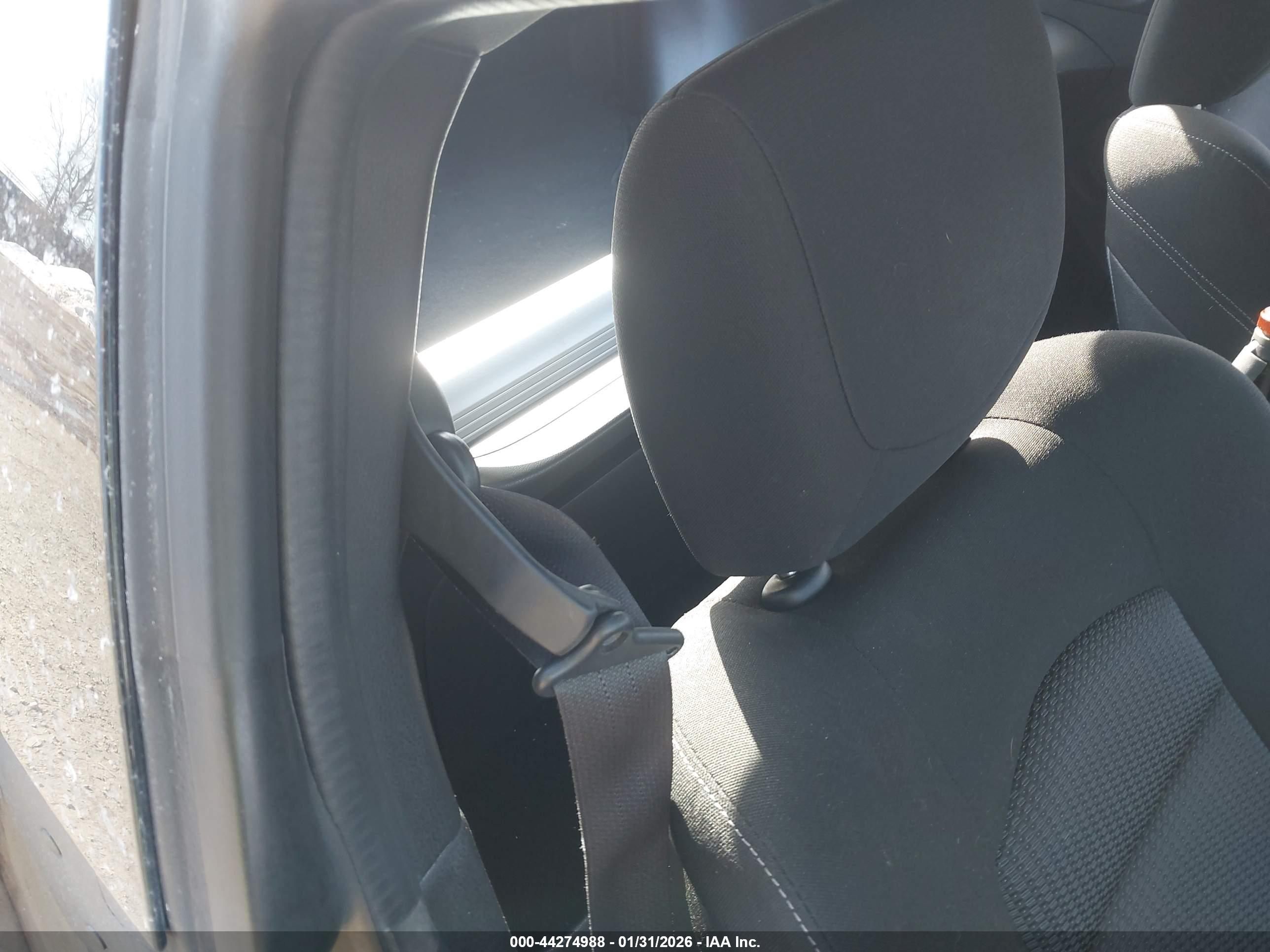 NISSAN 370Z image 8