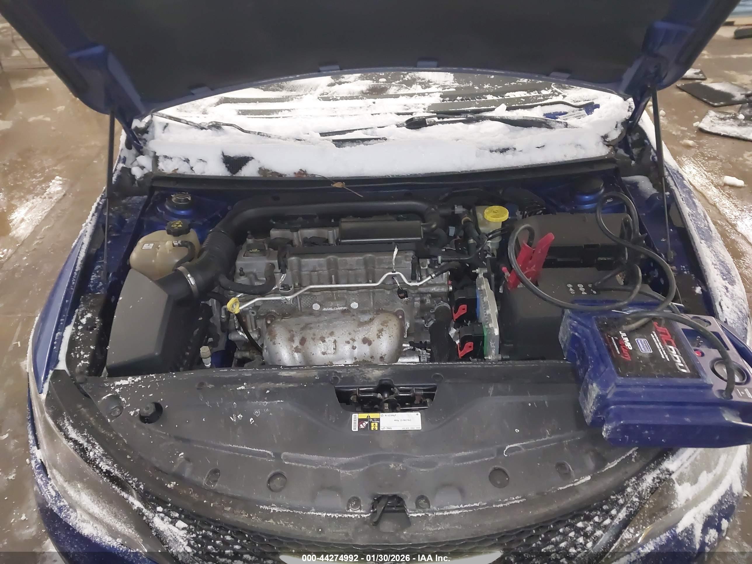 CHRYSLER 200 image 10
