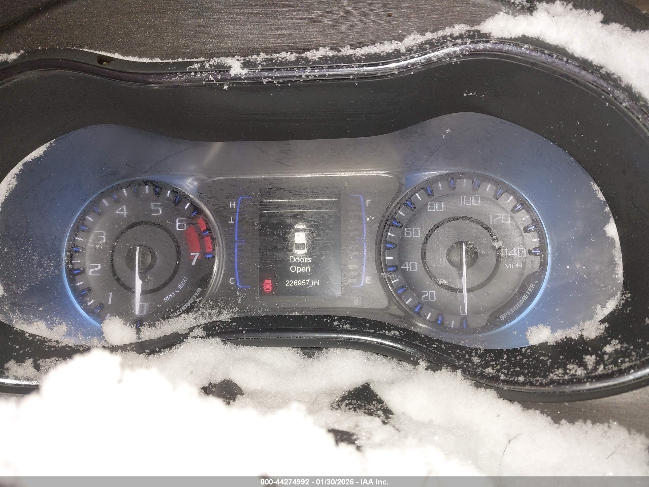 CHRYSLER 200 image 7