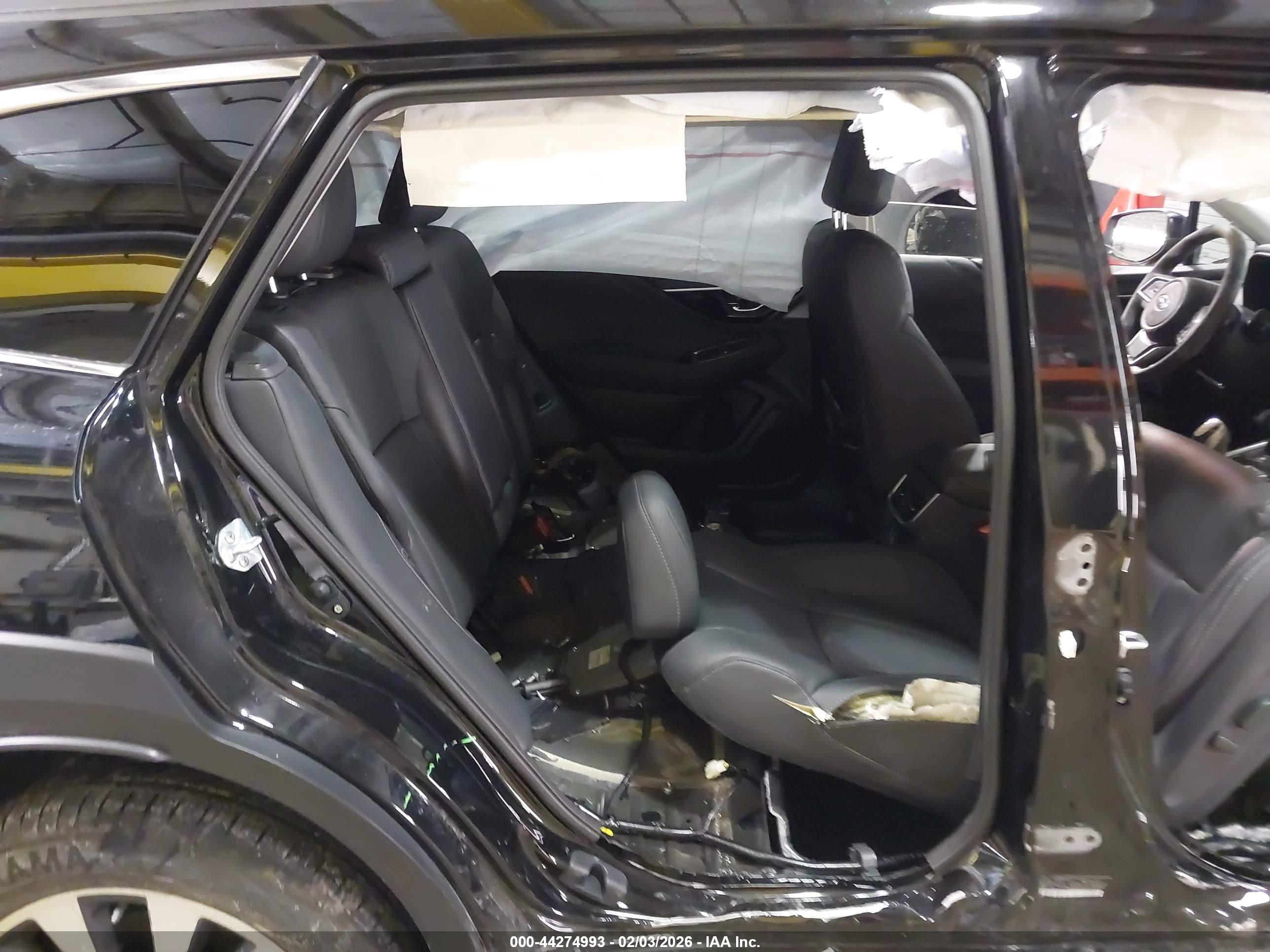 SUBARU OUTBACK image 8