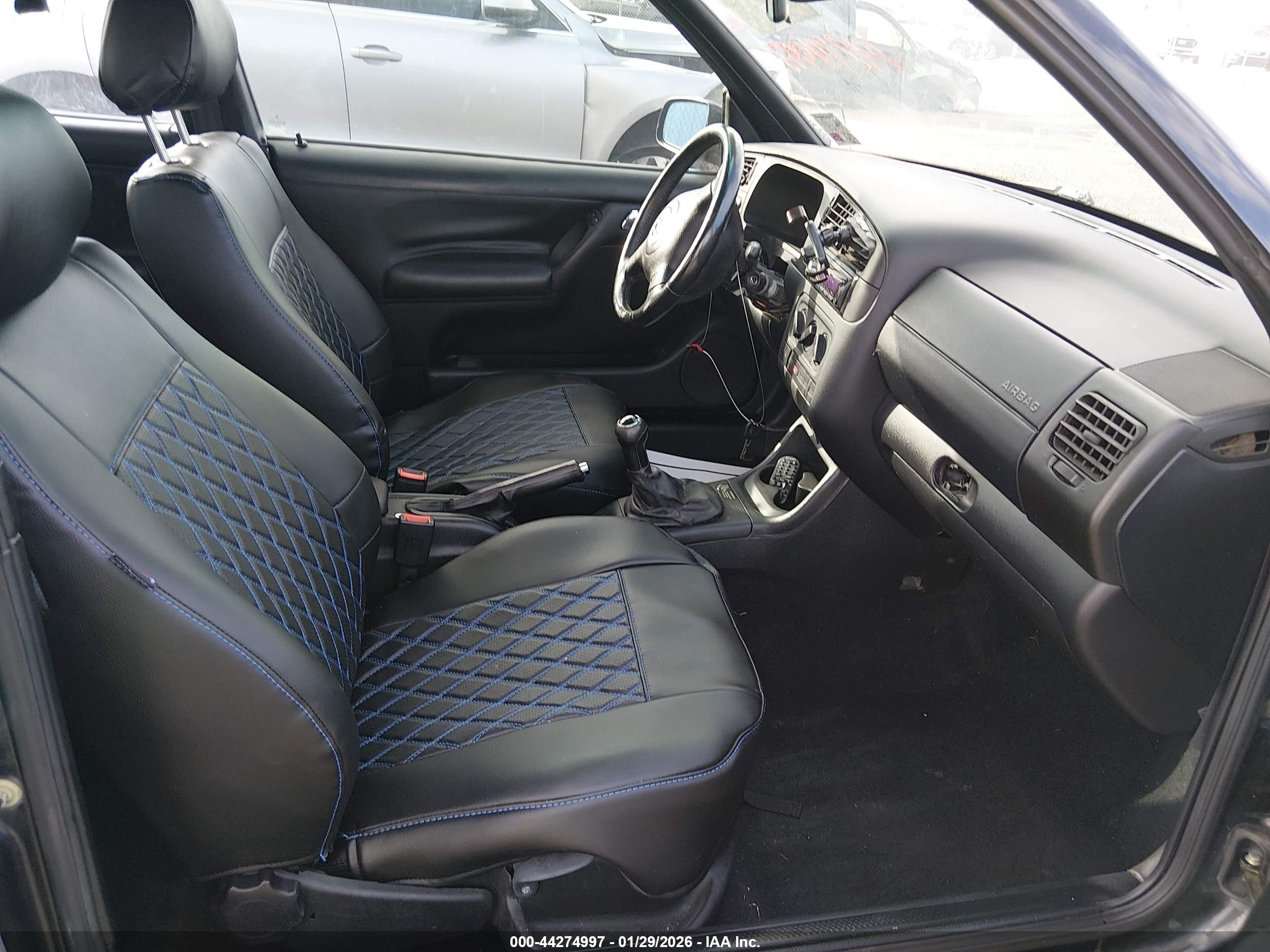 VOLKSWAGEN CABRIO image 5