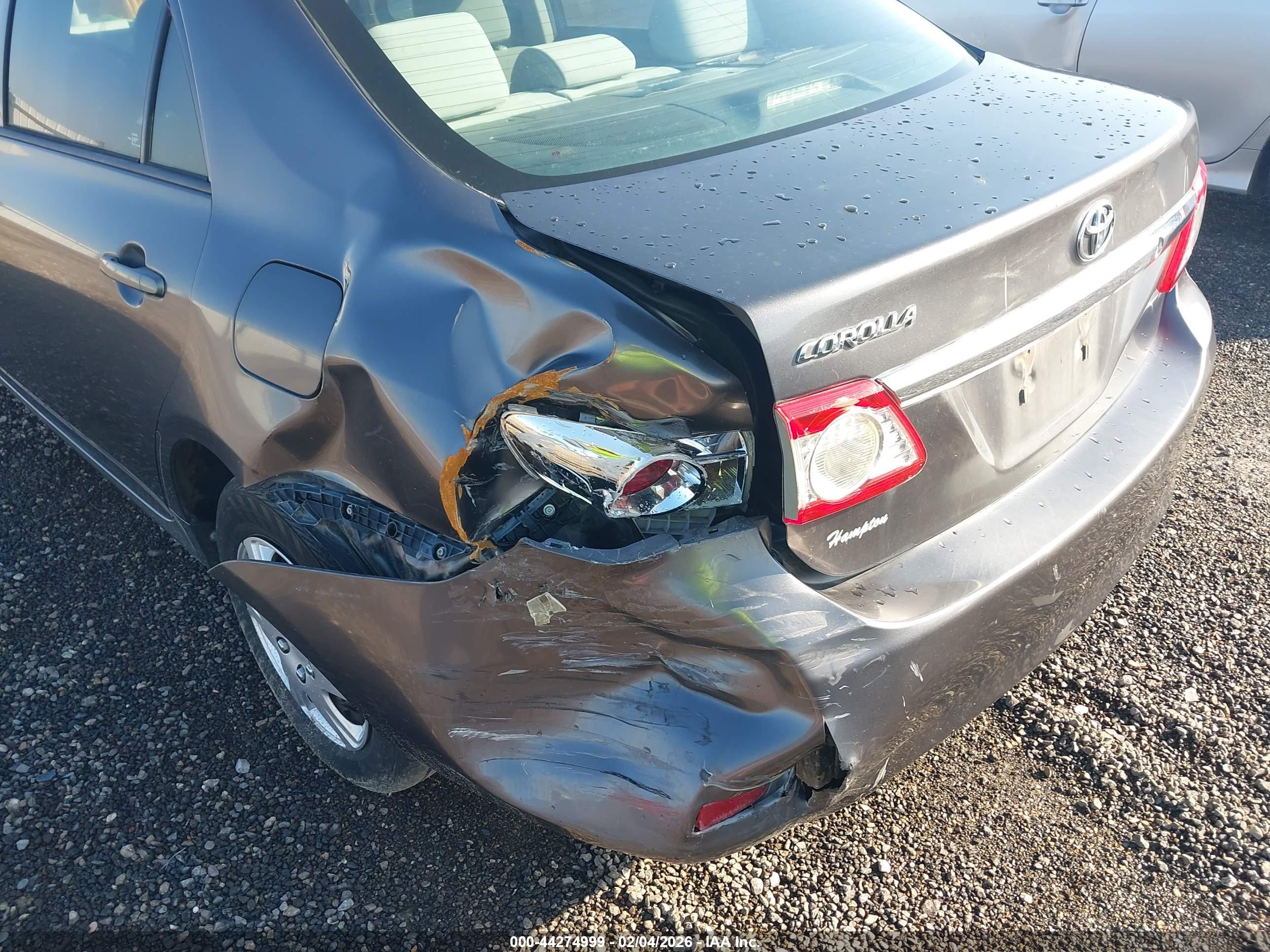 TOYOTA COROLLA image 6