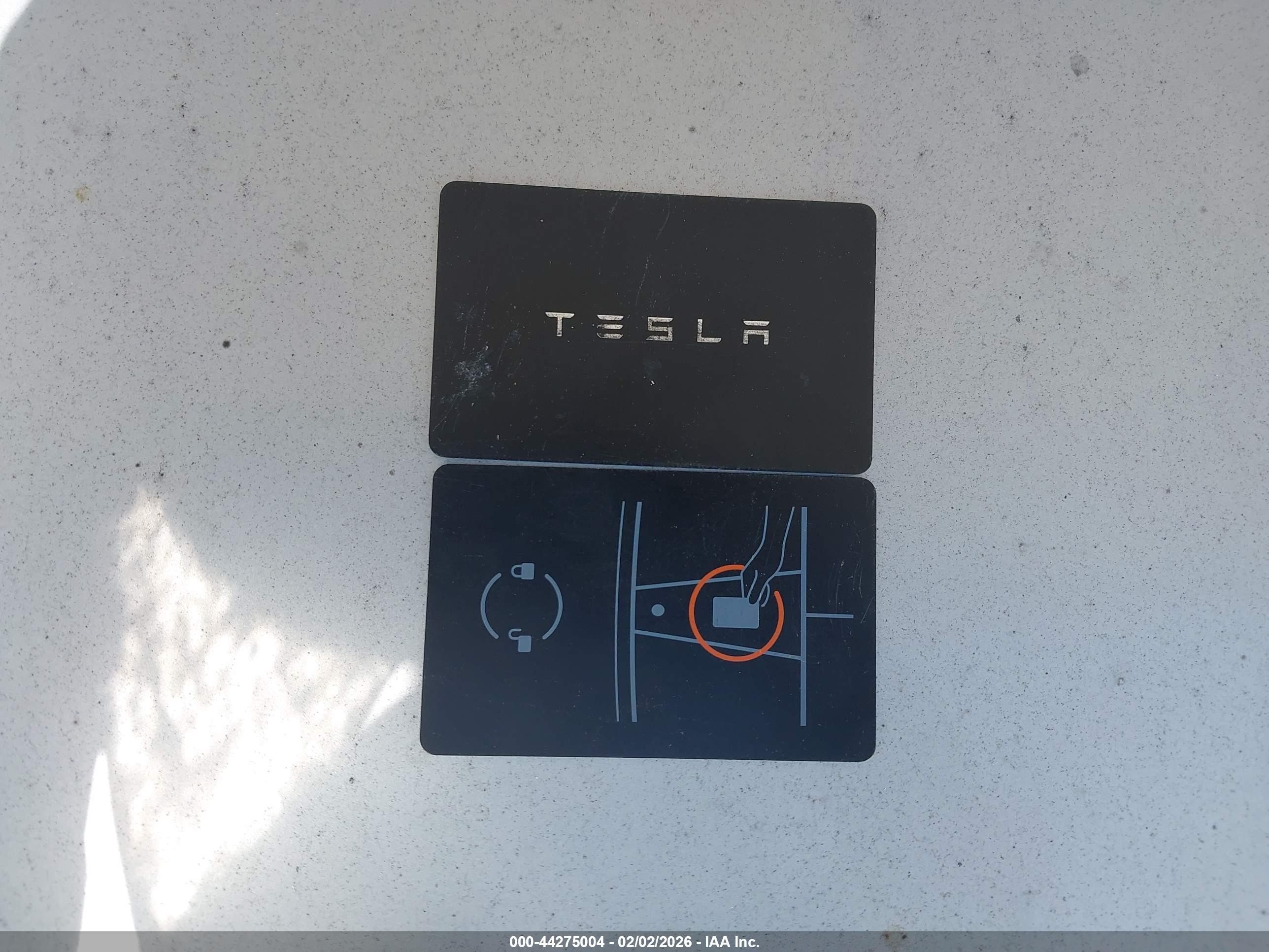 TESLA MODEL image 11