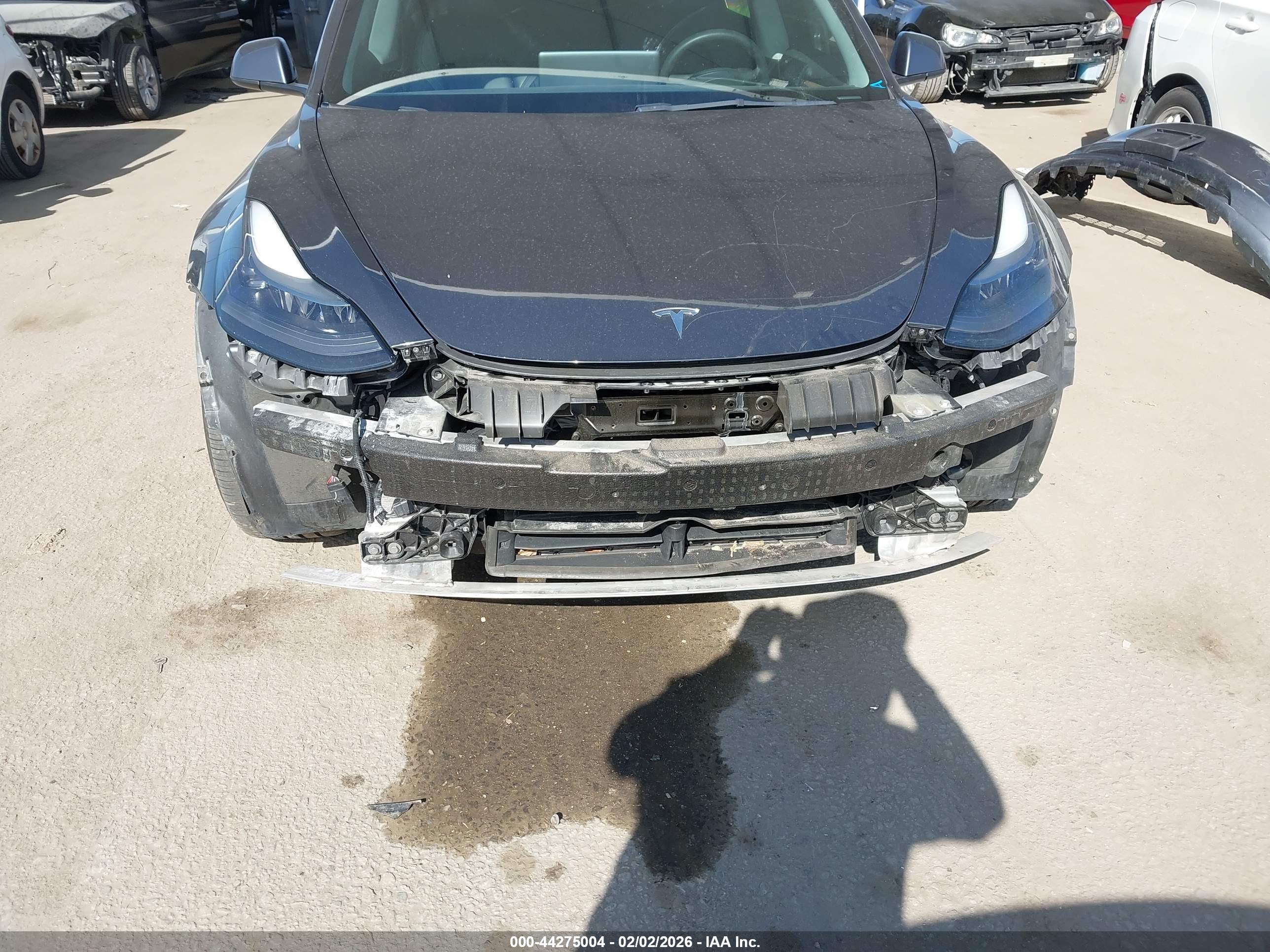 TESLA MODEL image 6
