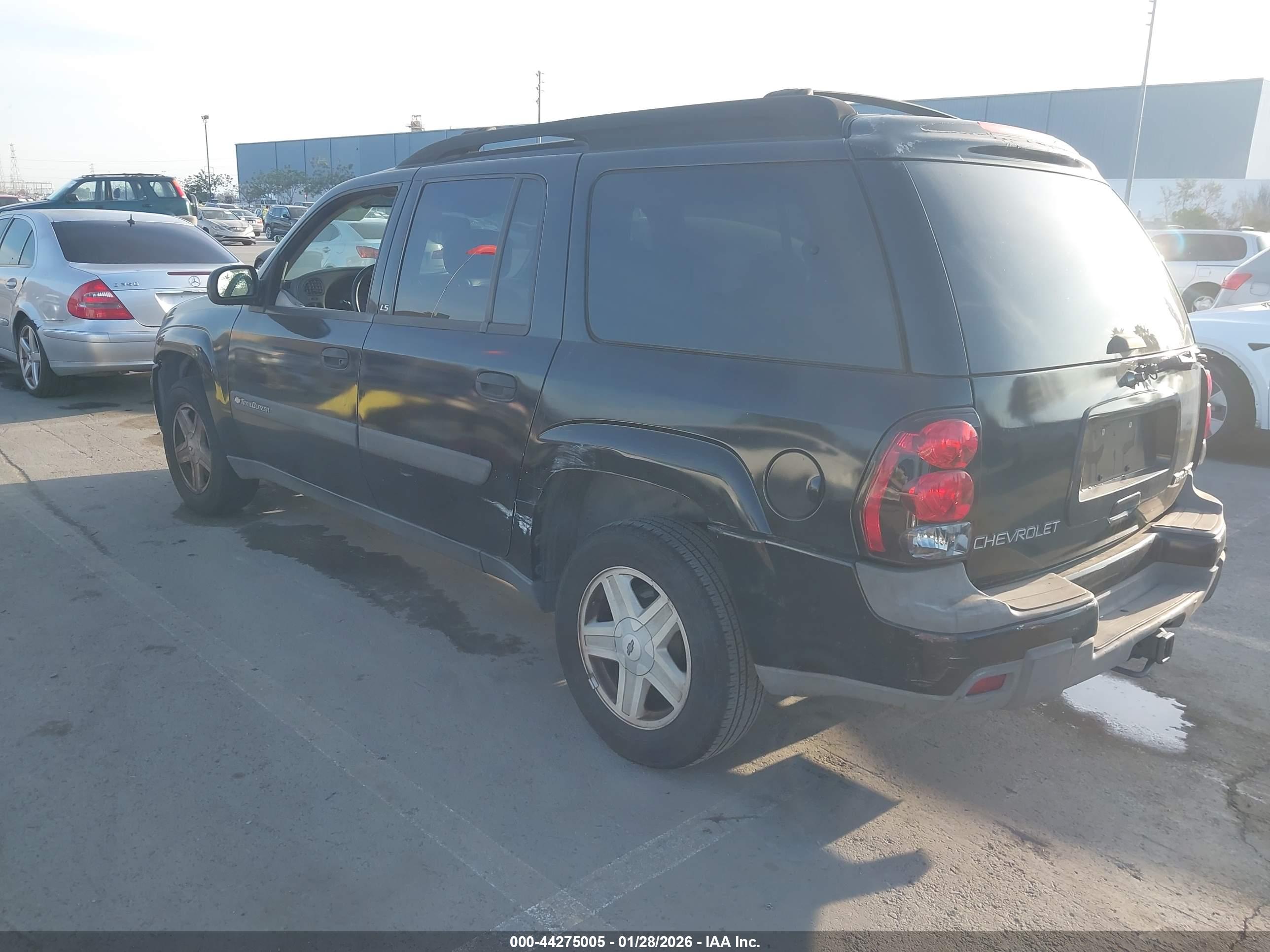 CHEVROLET TRAILBLAZER image 3