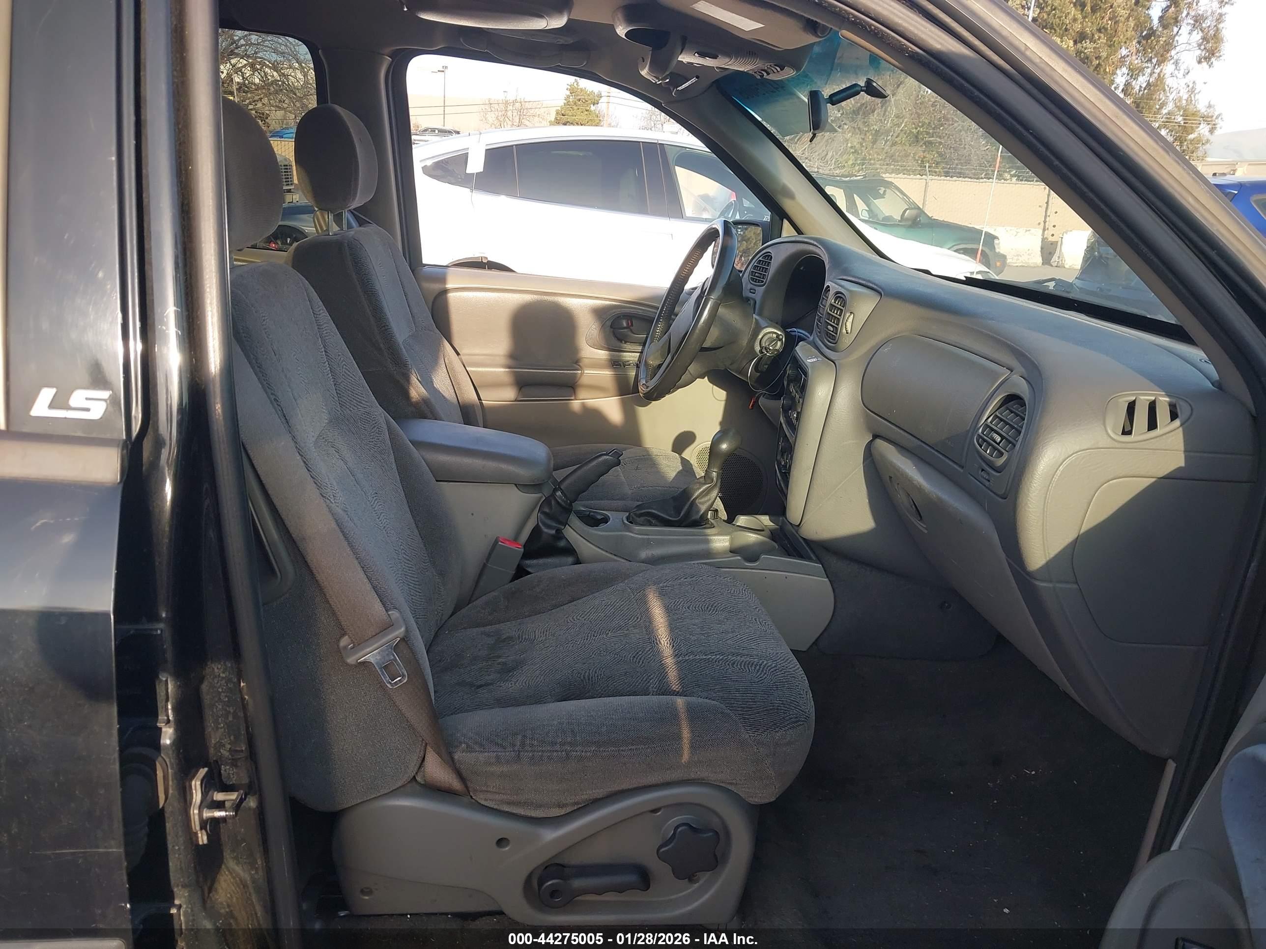 CHEVROLET TRAILBLAZER image 5