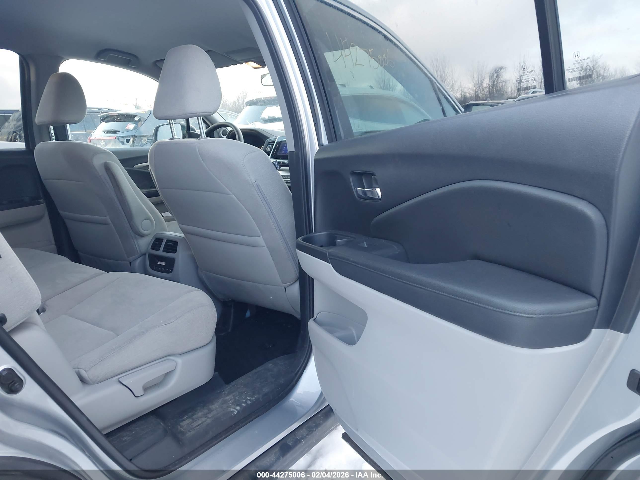HONDA PILOT image 8