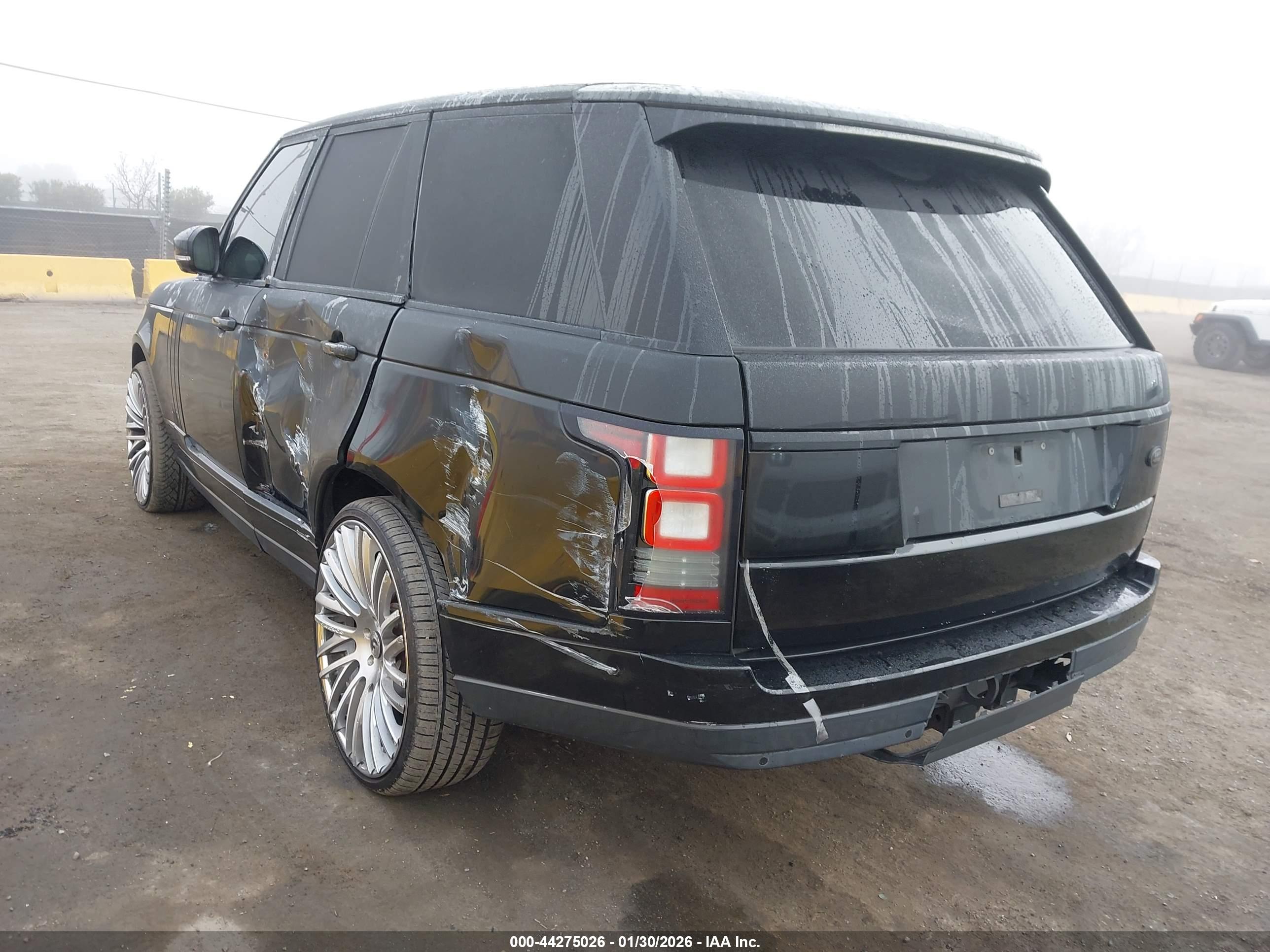 LAND ROVER image 3