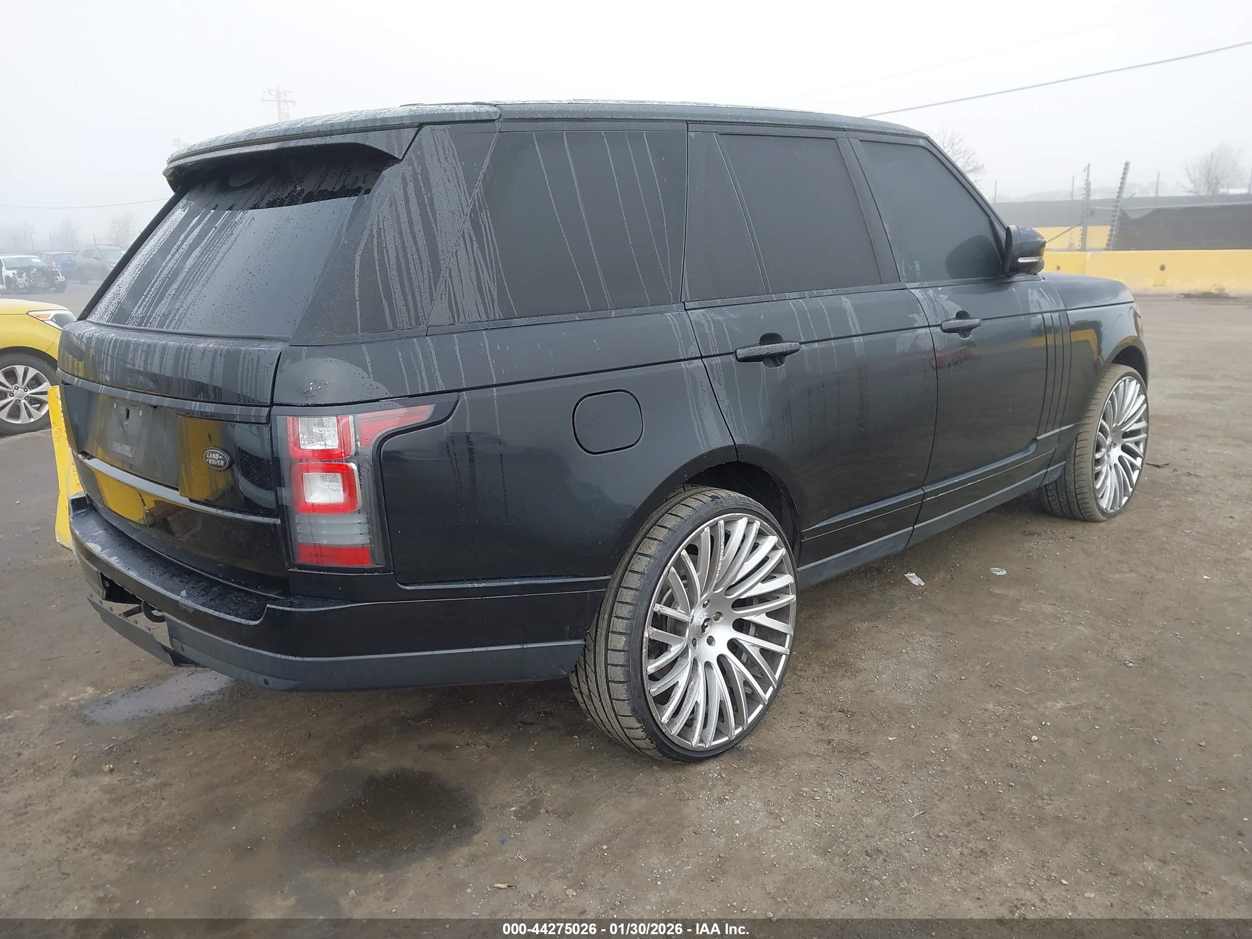 LAND ROVER image 4