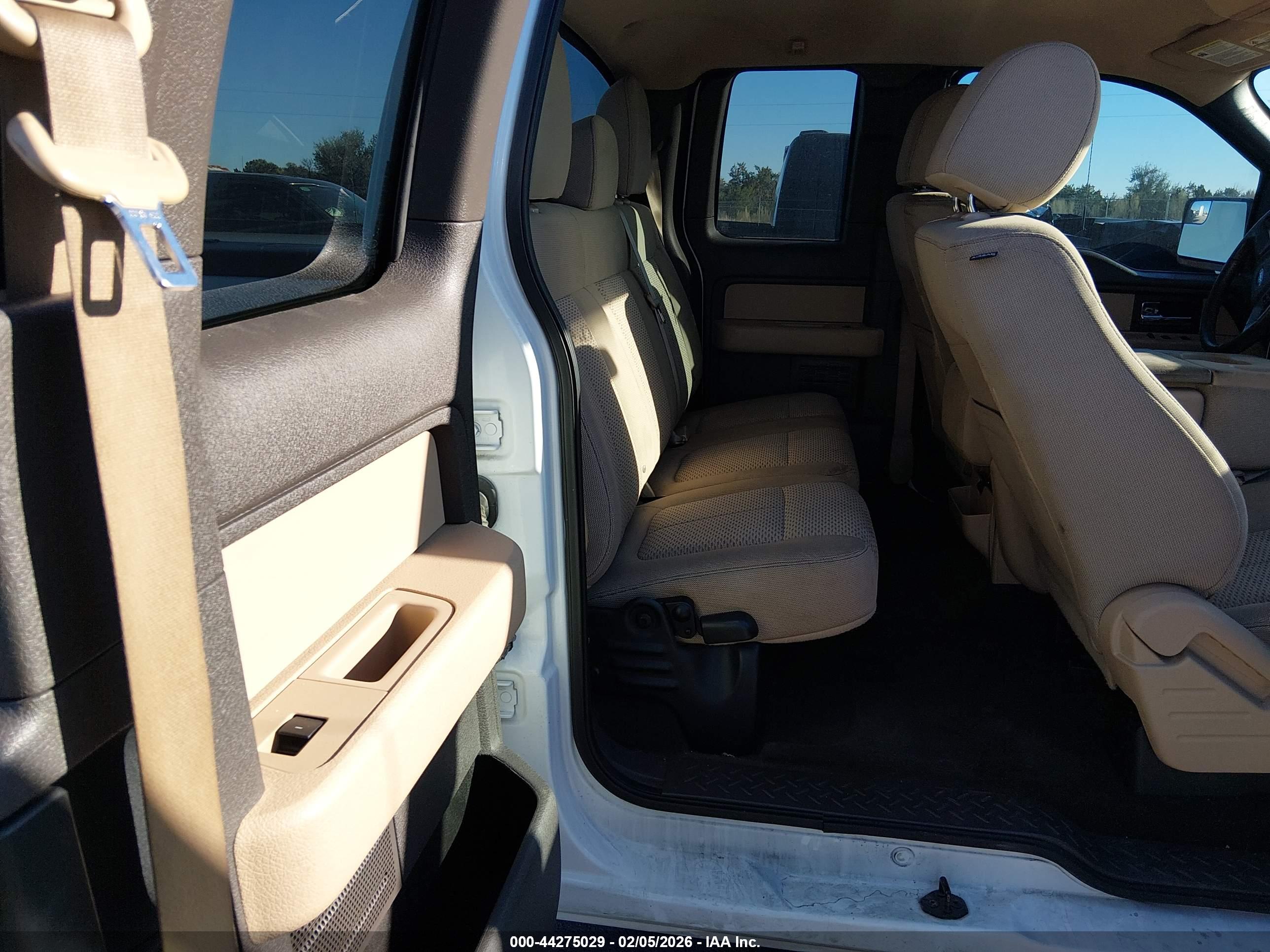 FORD F-150 image 8