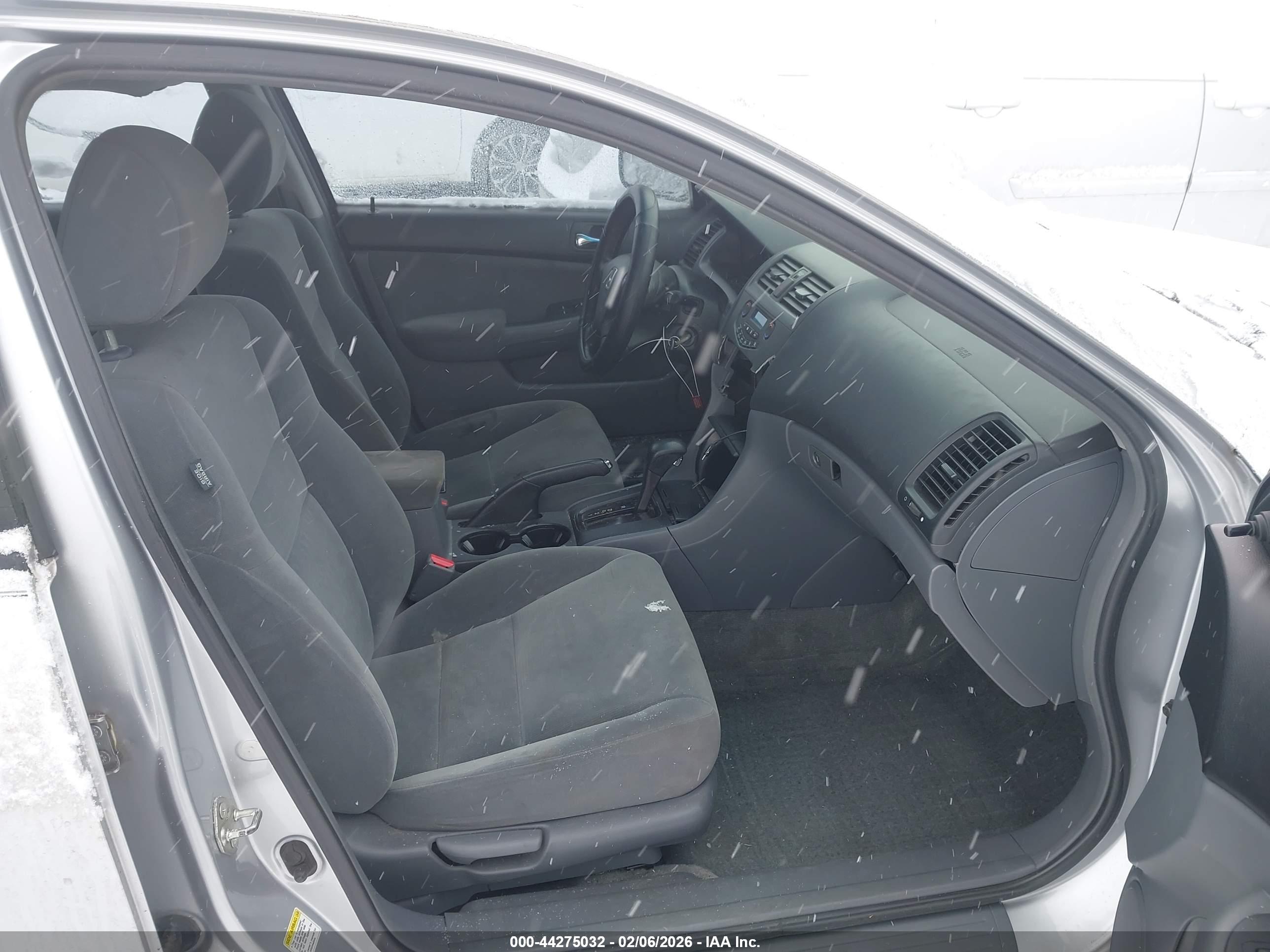 HONDA ACCORD image 5