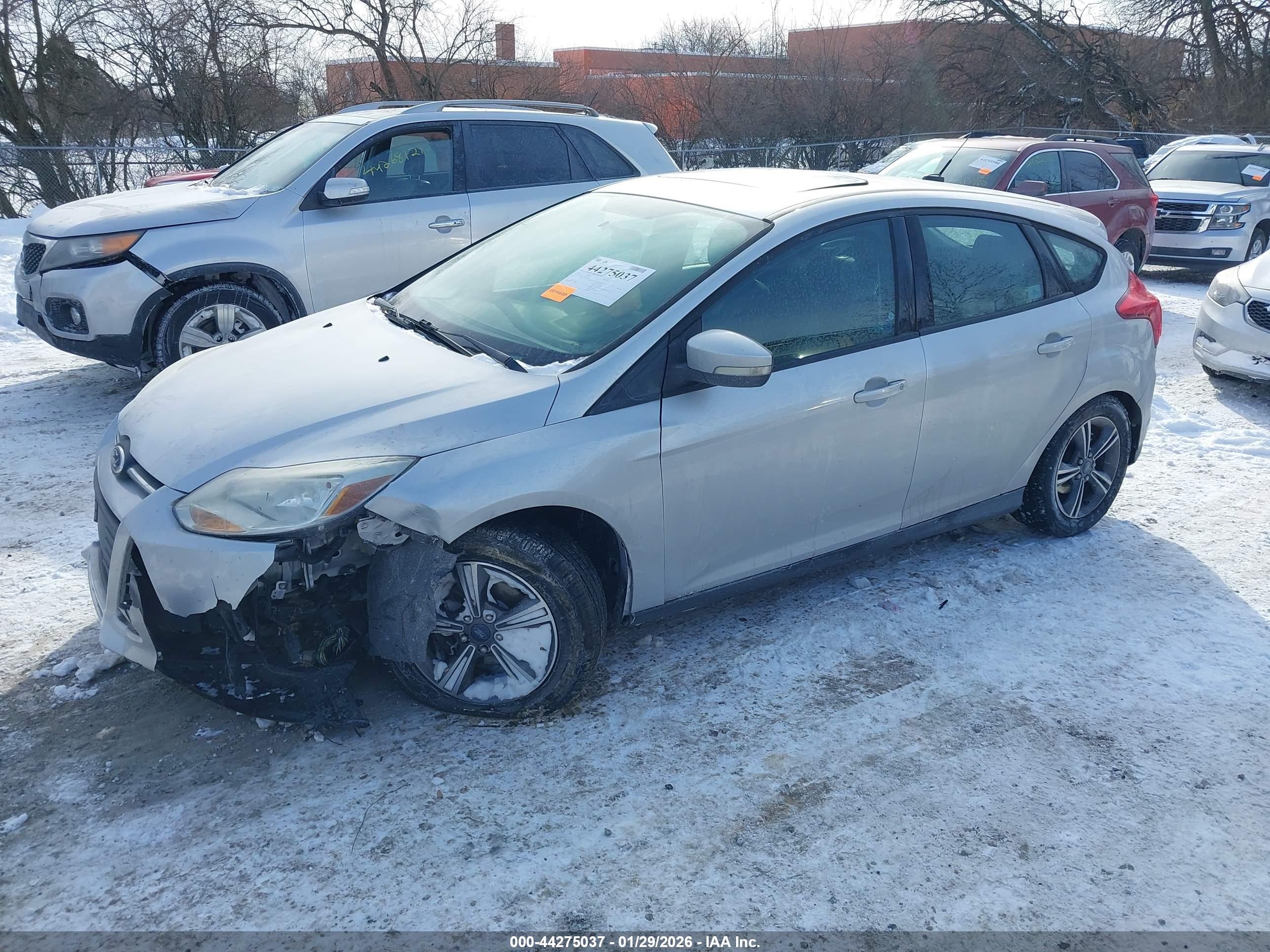 FORD FOCUS image 2
