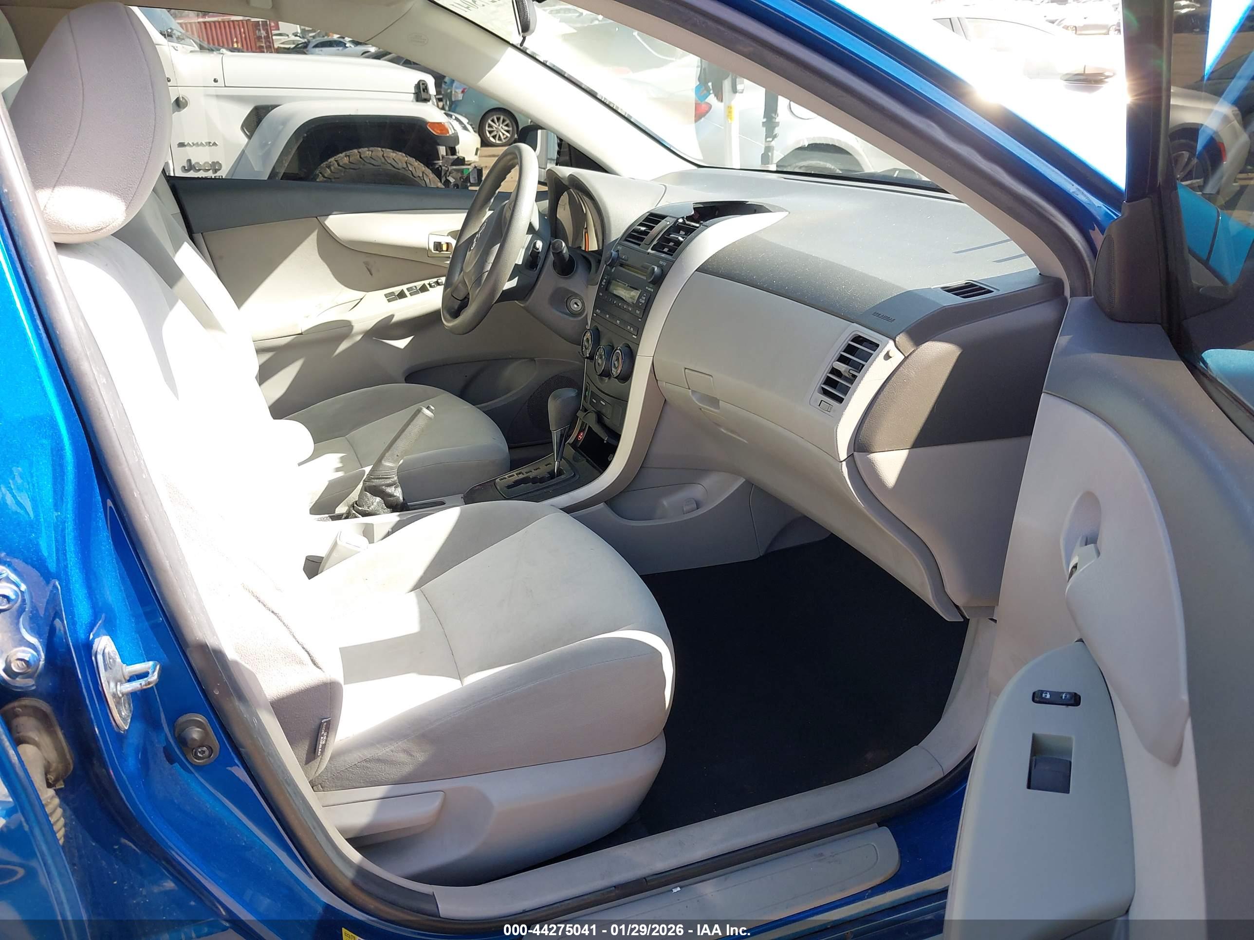 TOYOTA COROLLA image 5