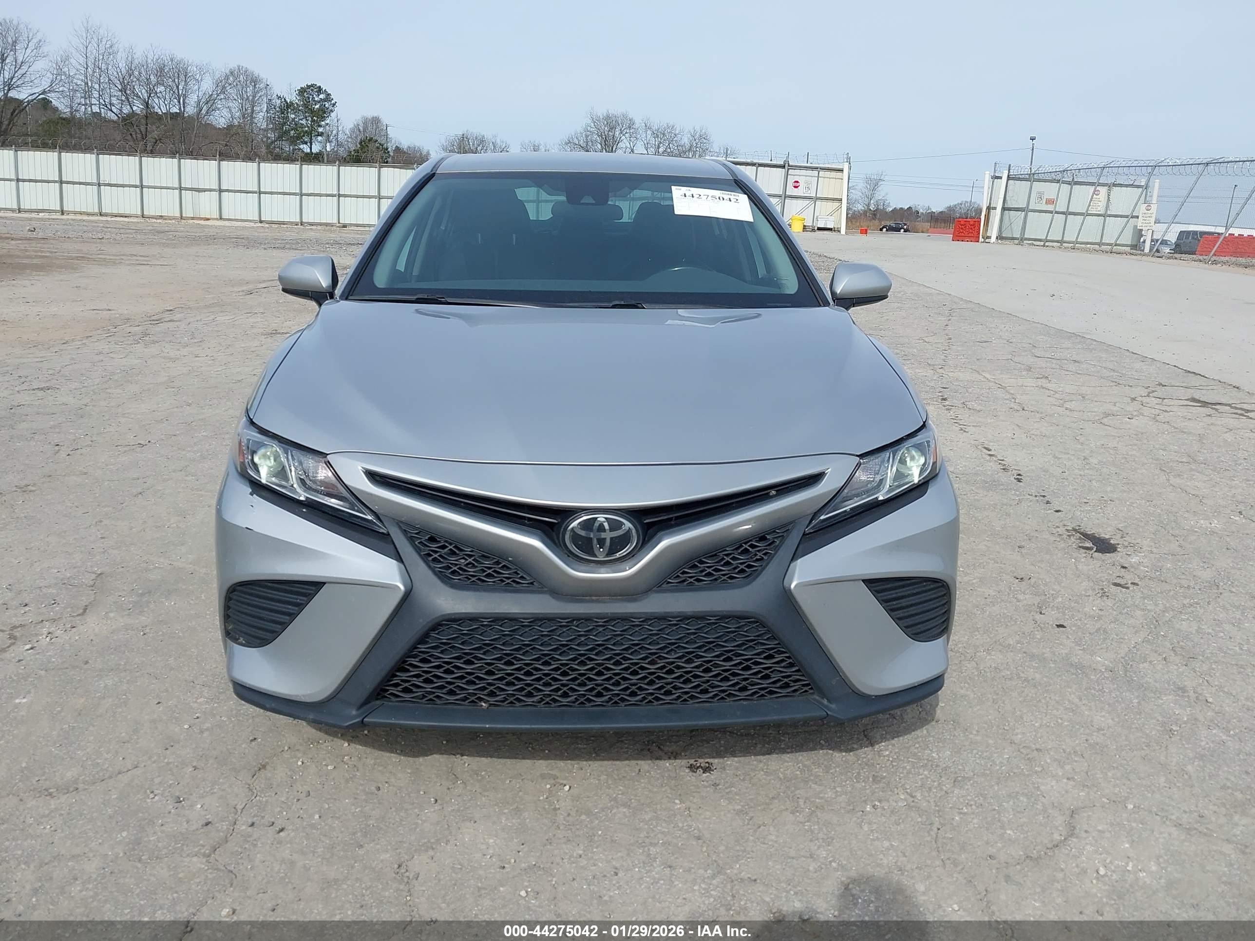 TOYOTA CAMRY image 6