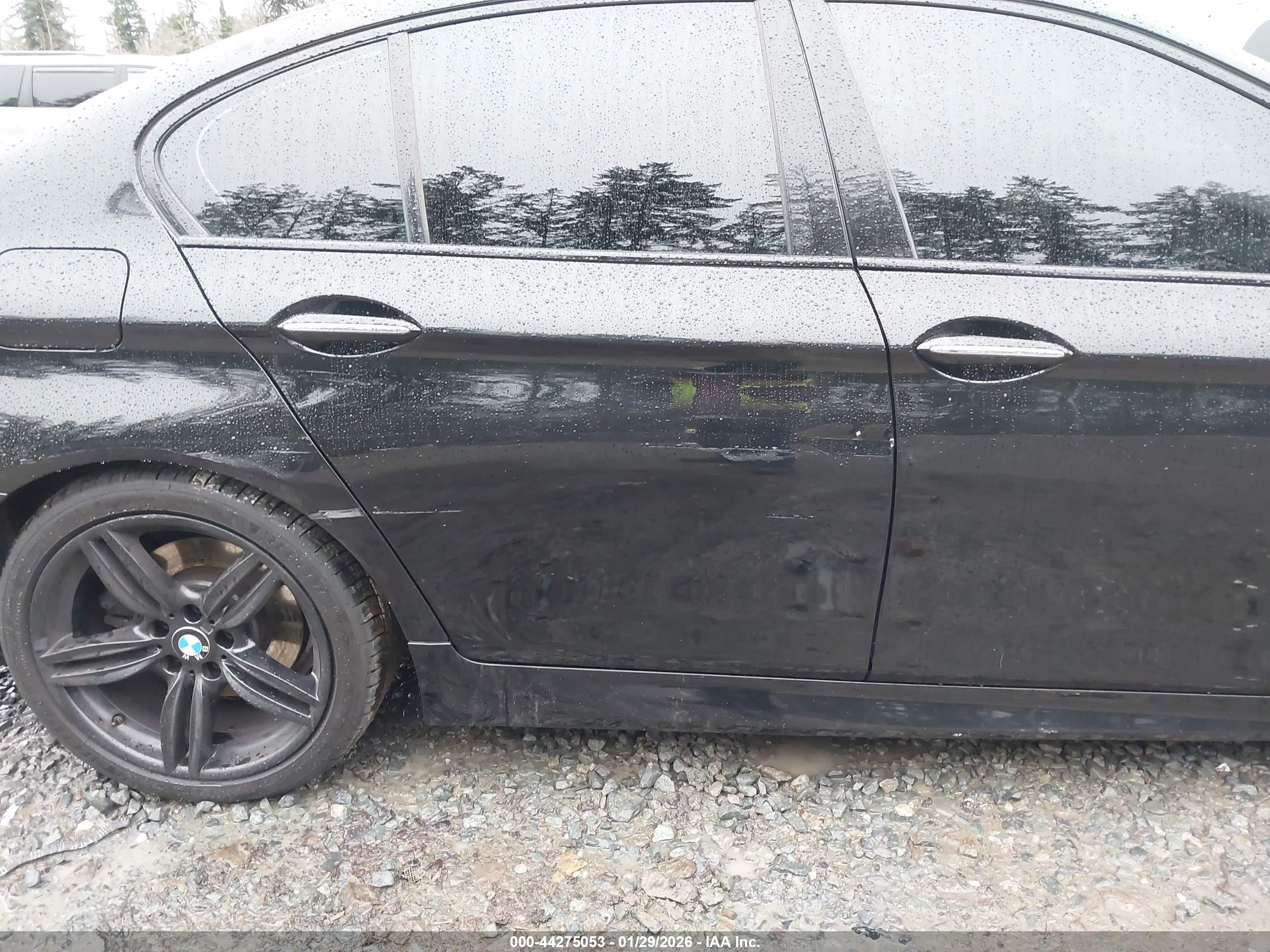 BMW 535I image 6