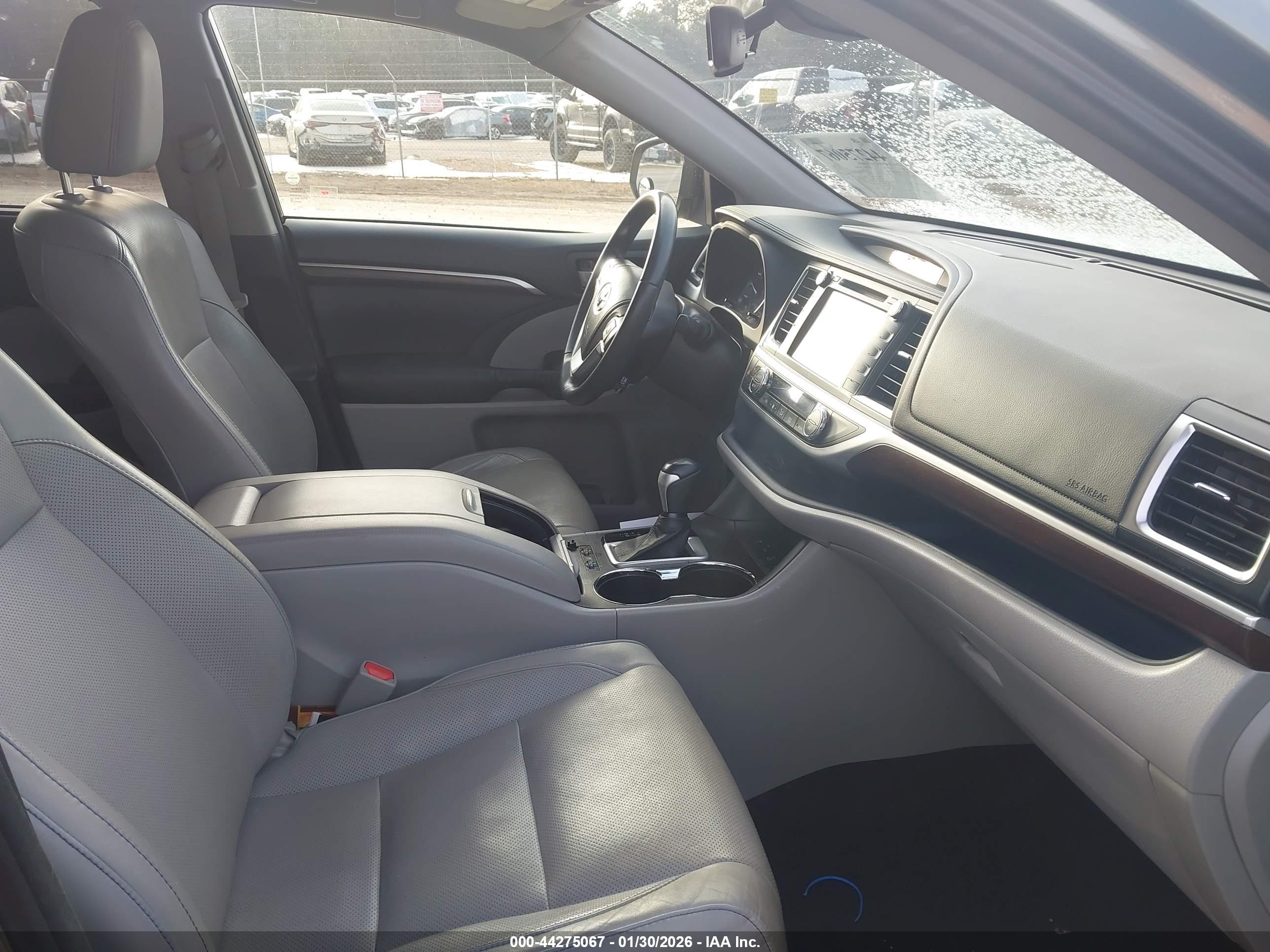TOYOTA HIGHLANDER image 5